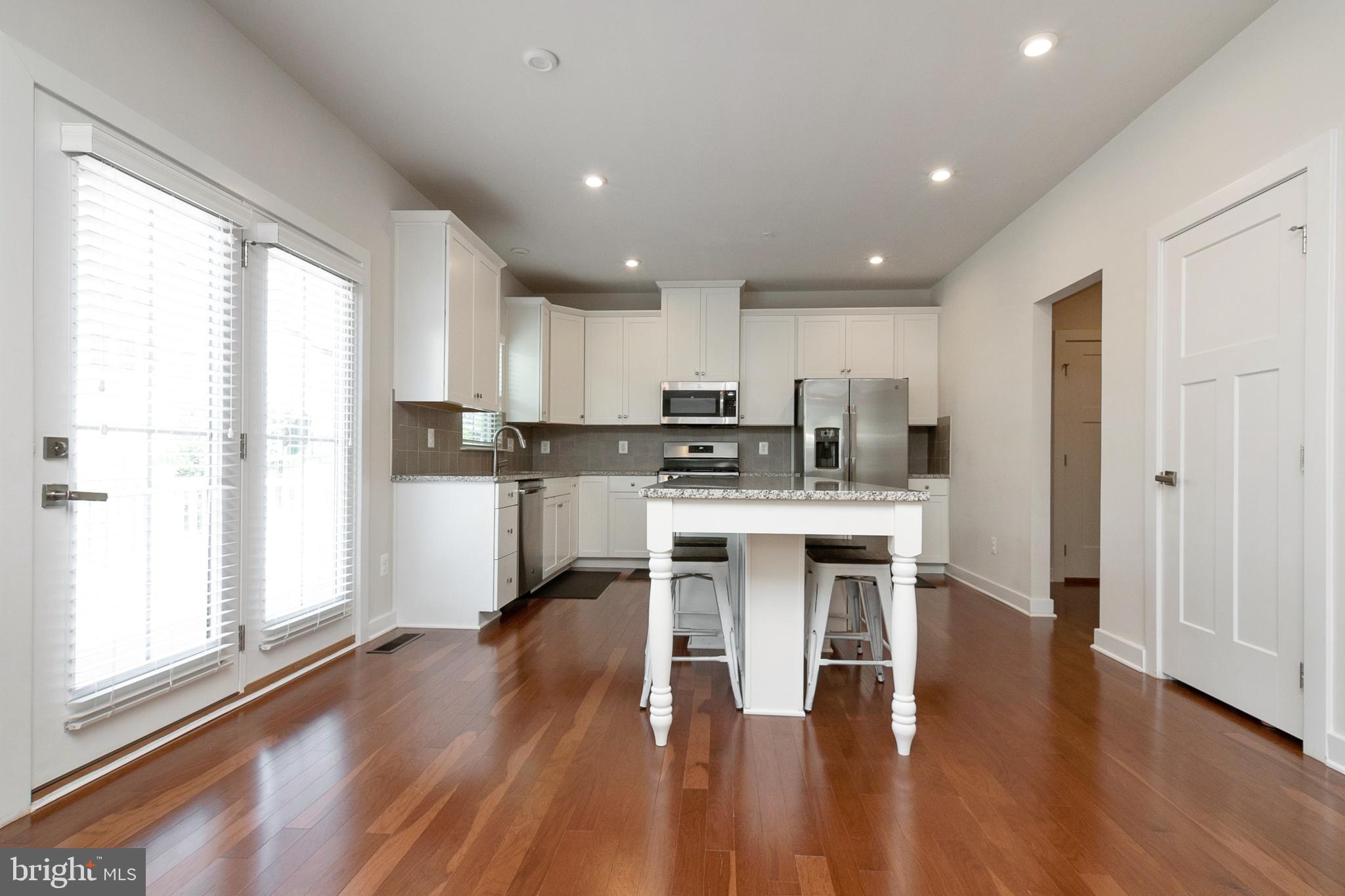 POTOMAC SHORES - Residential