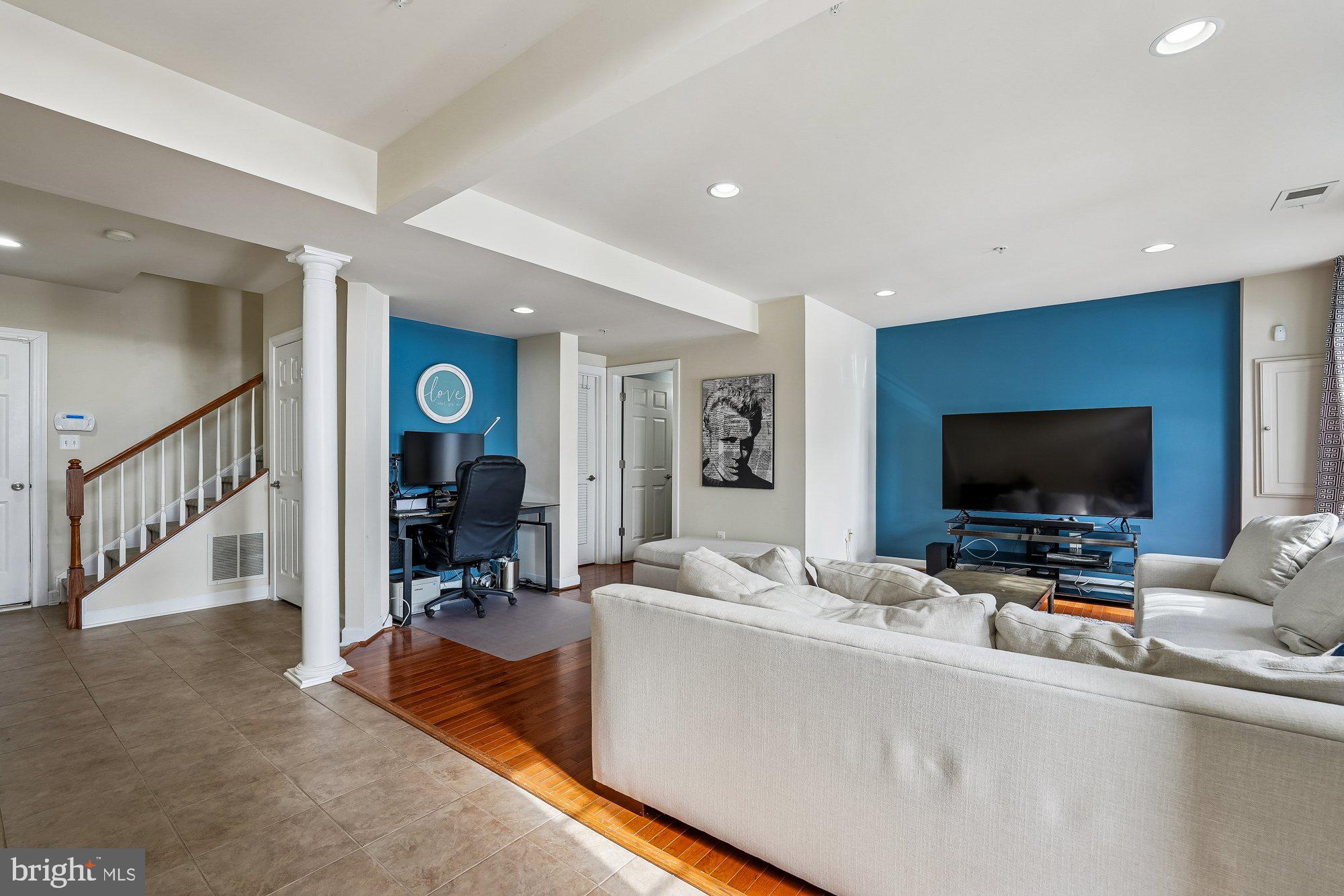 CROWN POINTE - Residential