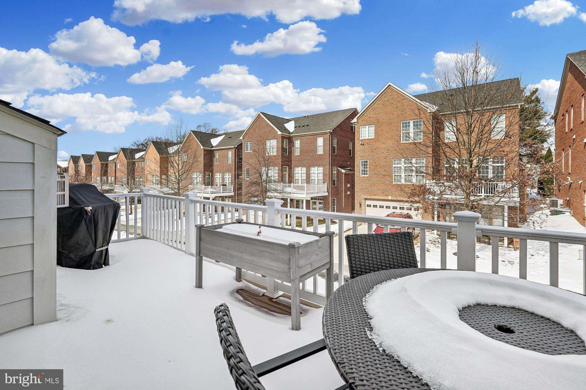 CROWN POINTE - Residential