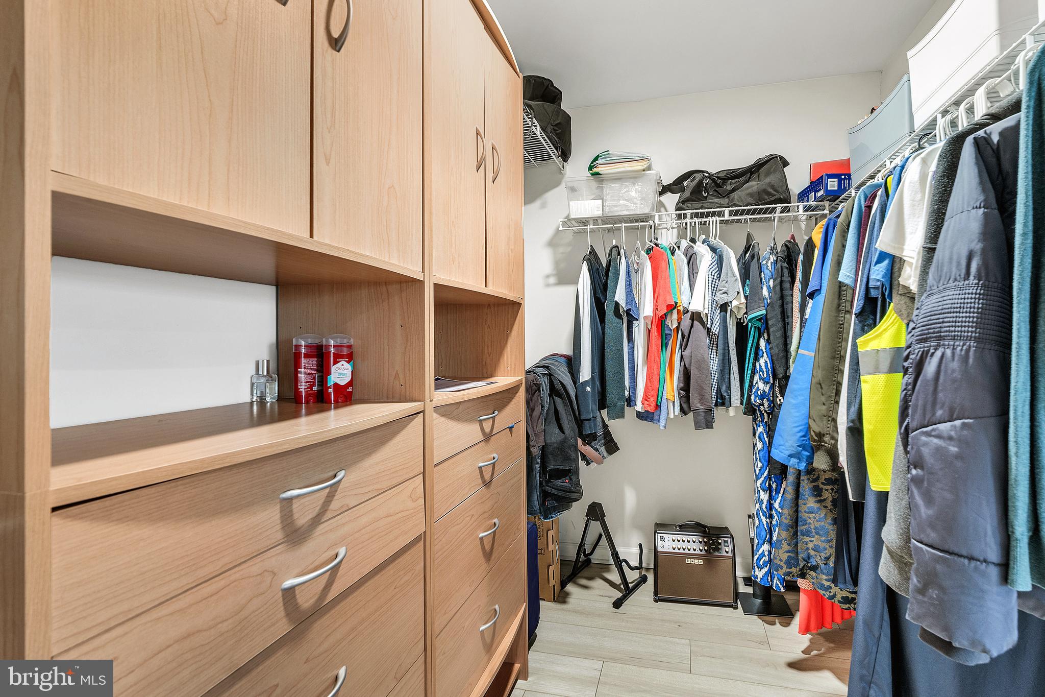 COUNTRY CLUB - Residential