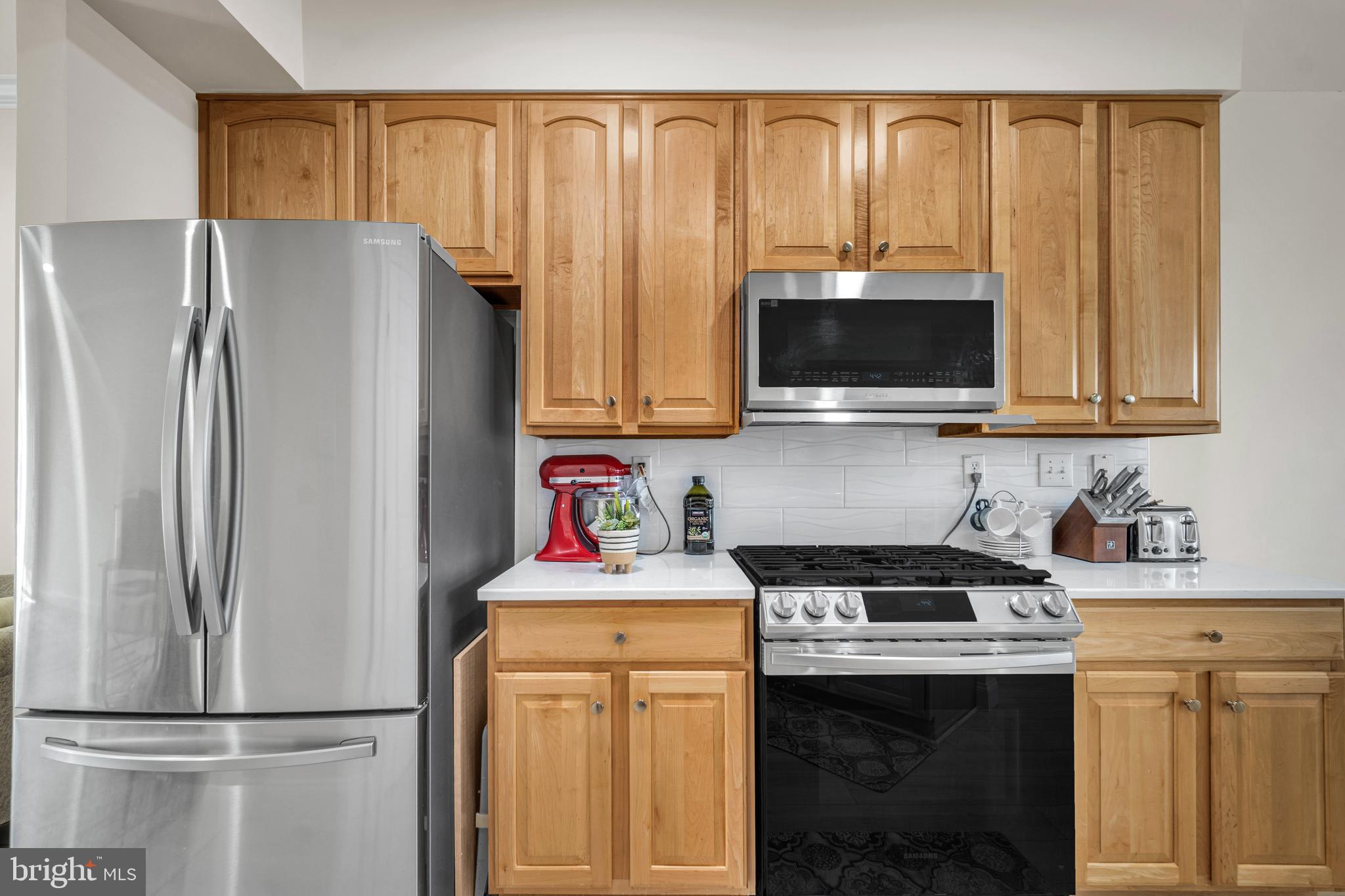 COUNTRY CLUB - Residential