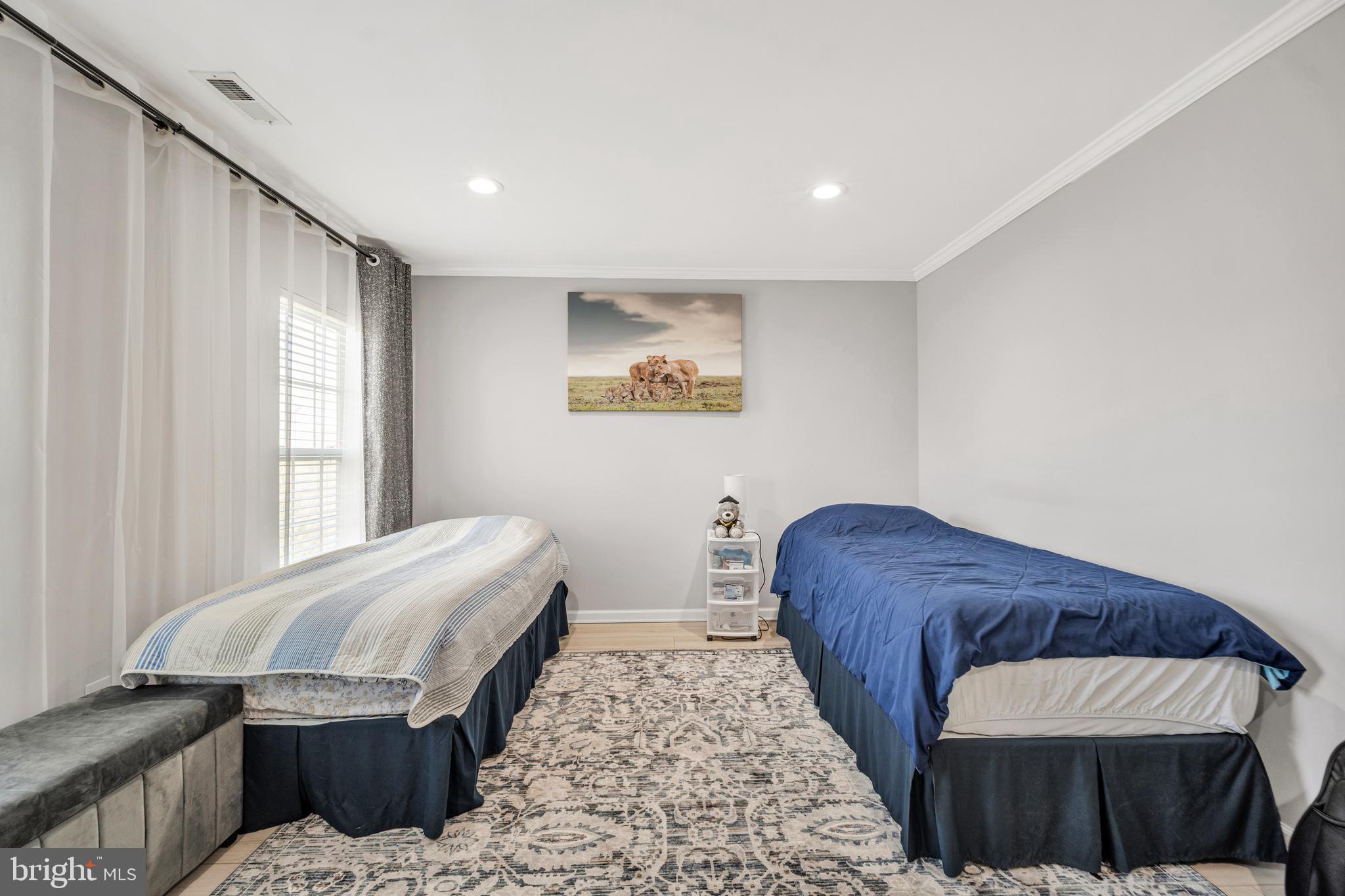 COUNTRY CLUB - Residential