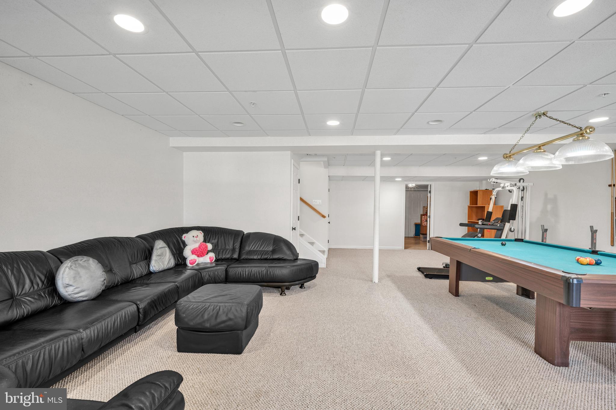 COUNTRY CLUB - Residential