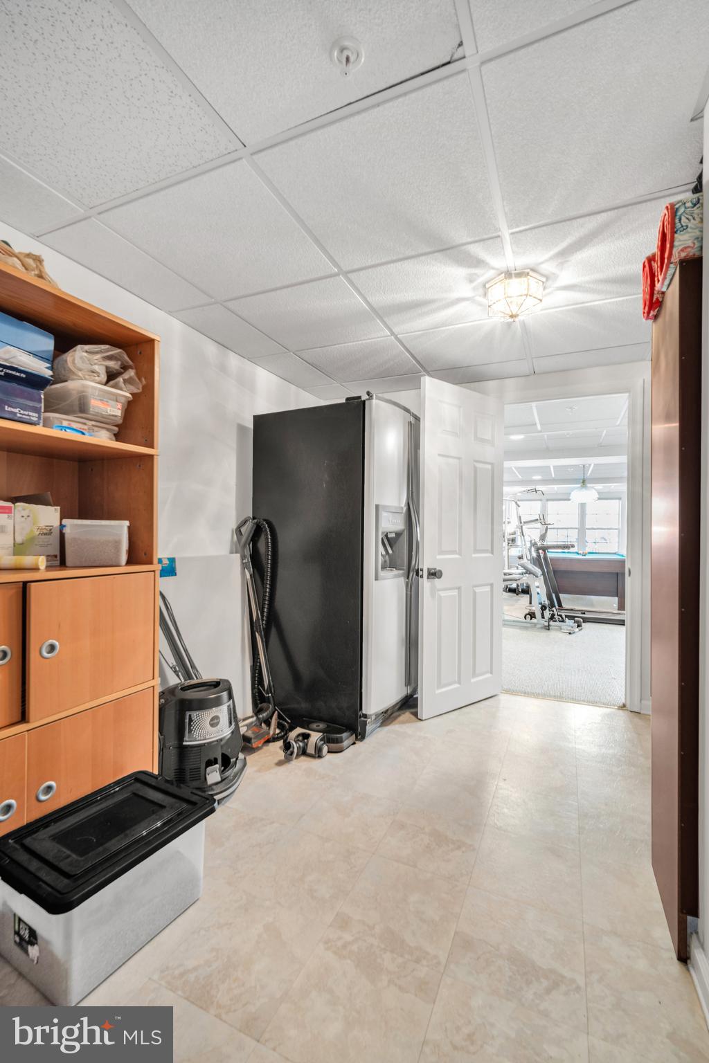 COUNTRY CLUB - Residential