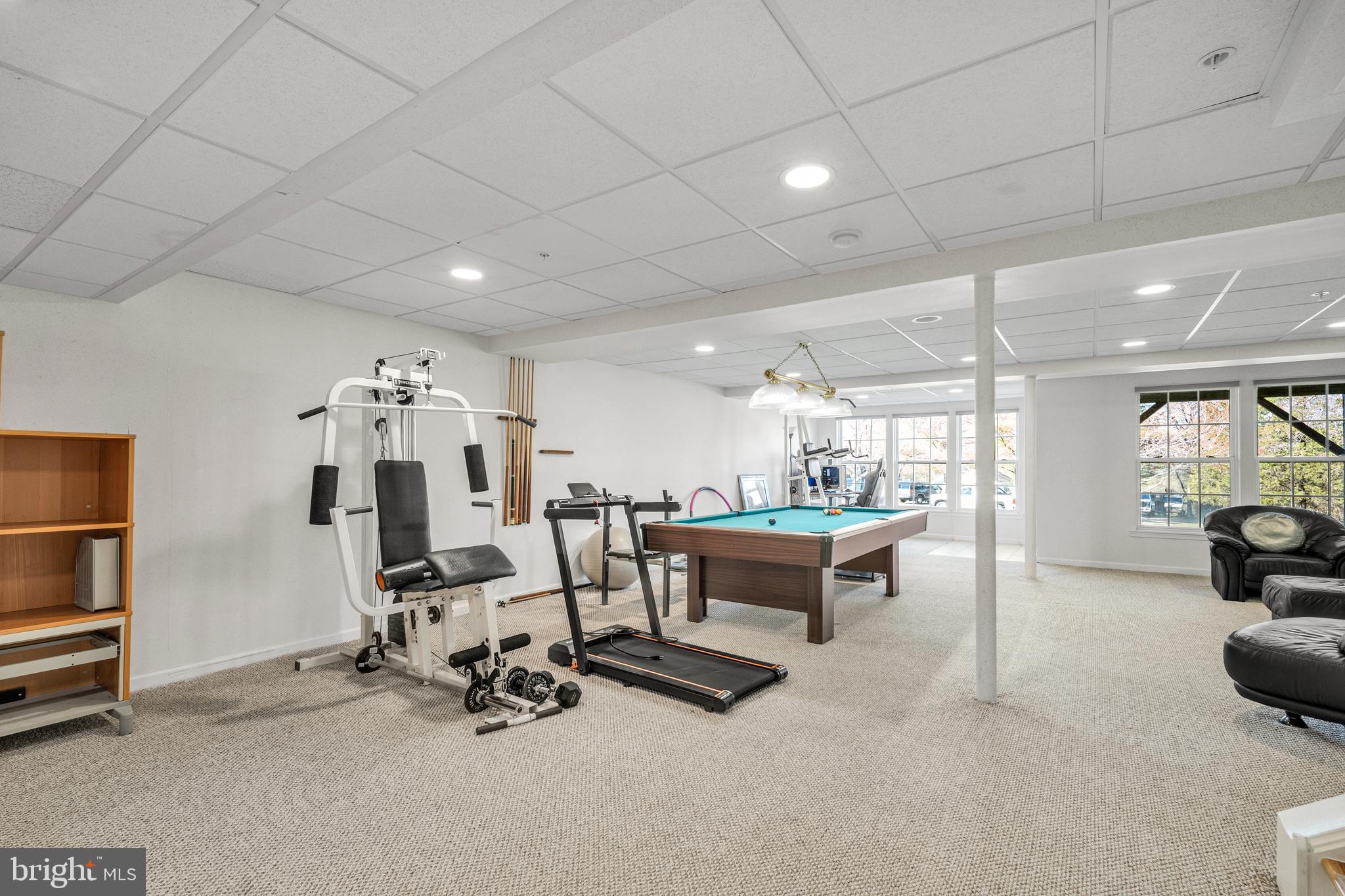 COUNTRY CLUB - Residential