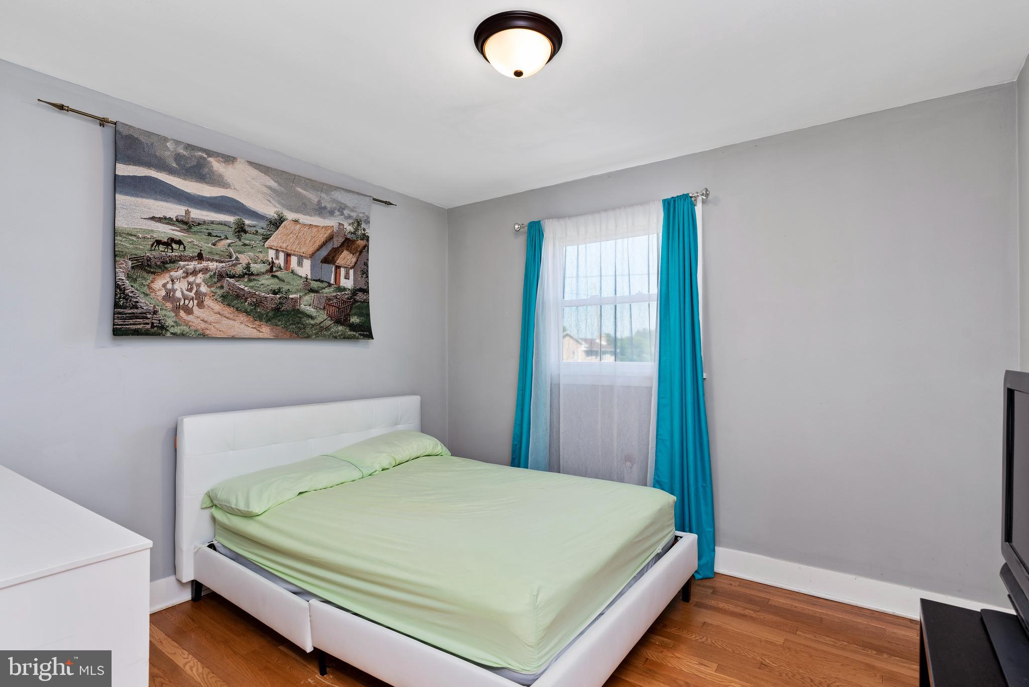 SOUTH MIDDLETON - Residential