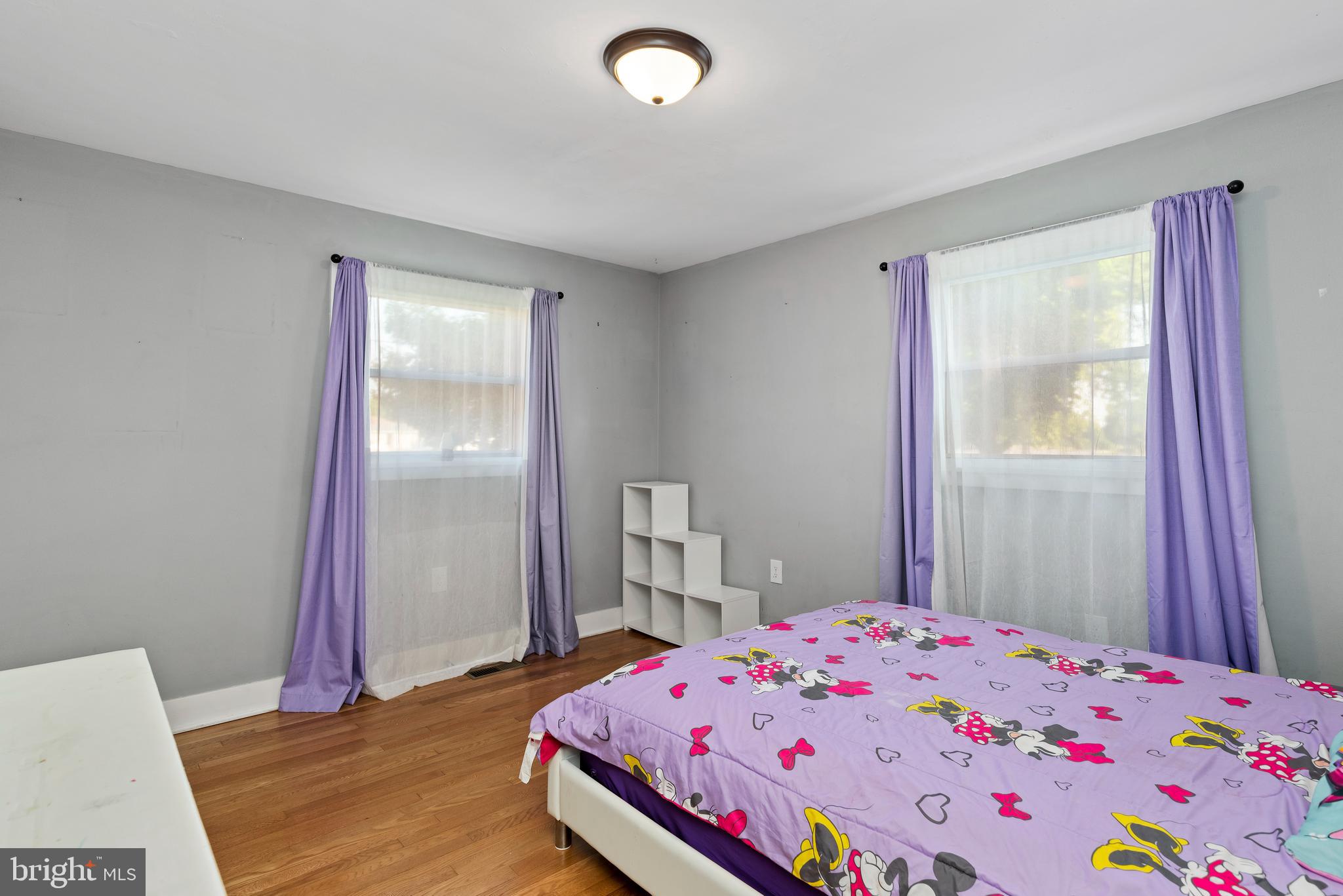 SOUTH MIDDLETON - Residential