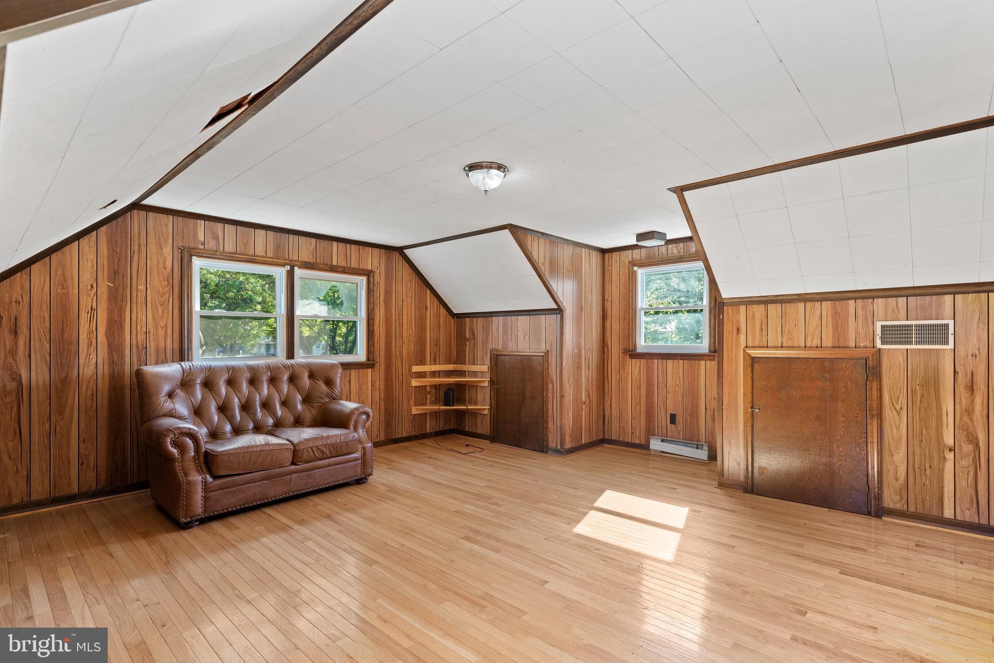 HERWIN VILLAGE - Residential
