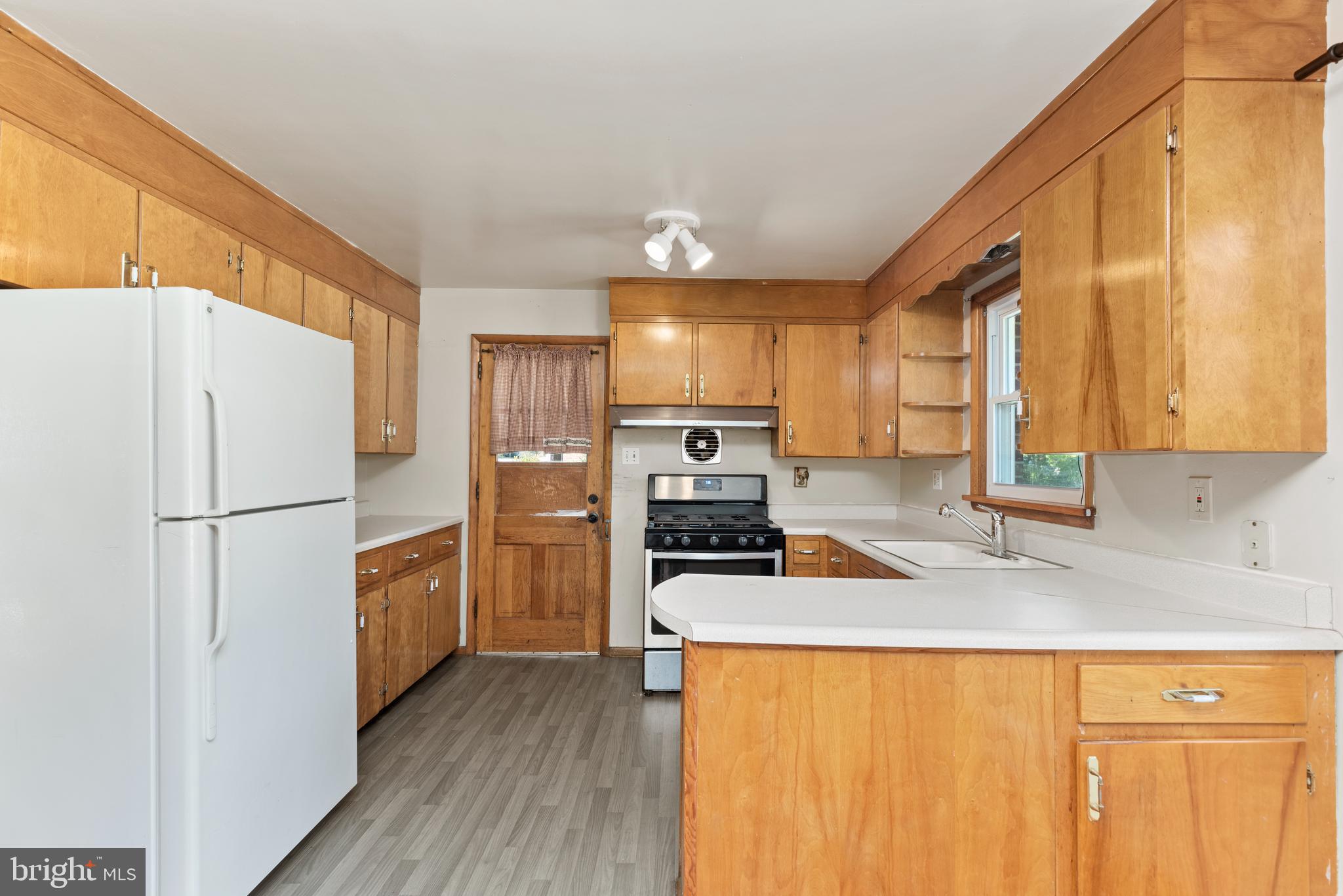 HERWIN VILLAGE - Residential