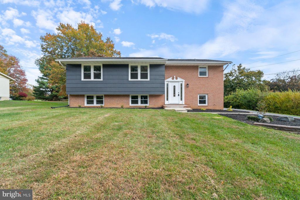 Photo of 1509 Seminole Lane, FINKSBURG, MD 21048 (MLS # MDCR2031086)