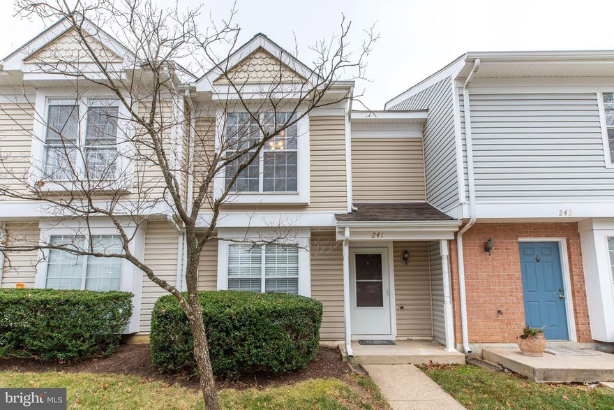 Move-in ready rental in a convenient Sterling location. The home offers fresh paint, spacious living and dining areas, and an eat-in kitchen with a built-in window seat. Additional features include a deck for outdoor enjoyment. Close to shopping, dining, and major commuter routes. Immediate occupancy available.