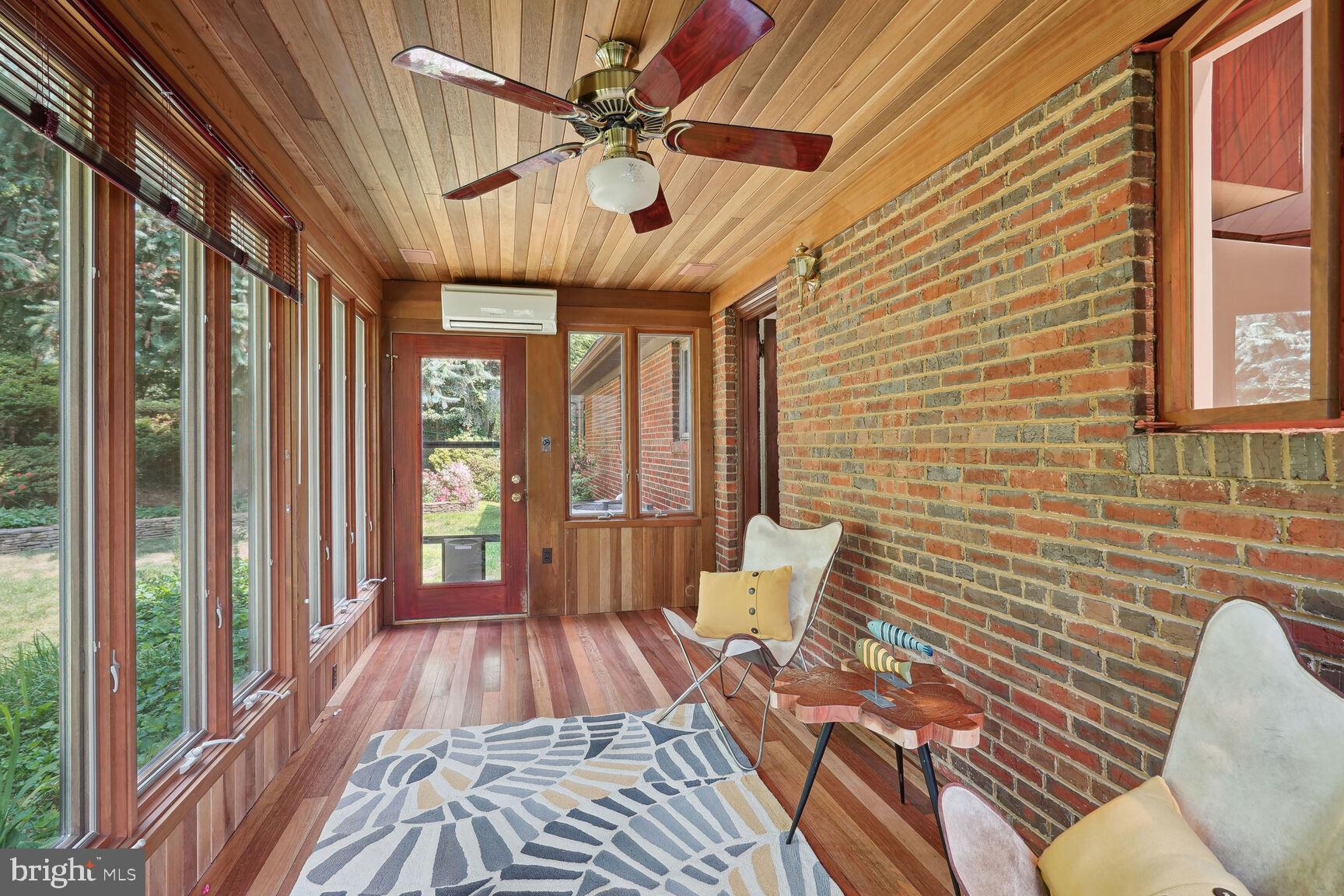 NORTH HILLS - Residential