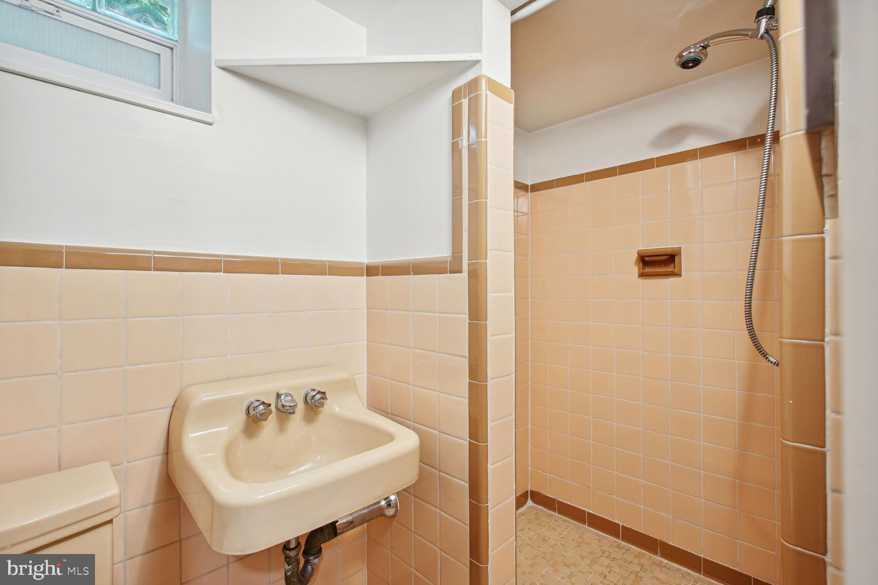 NORTH HILLS - Residential