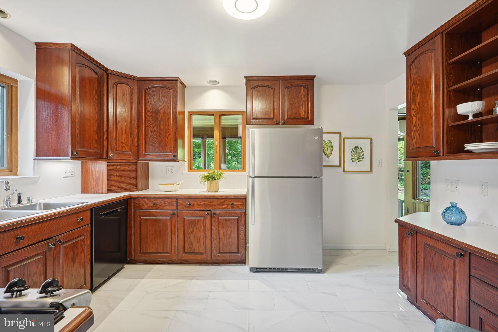 NORTH HILLS - Residential