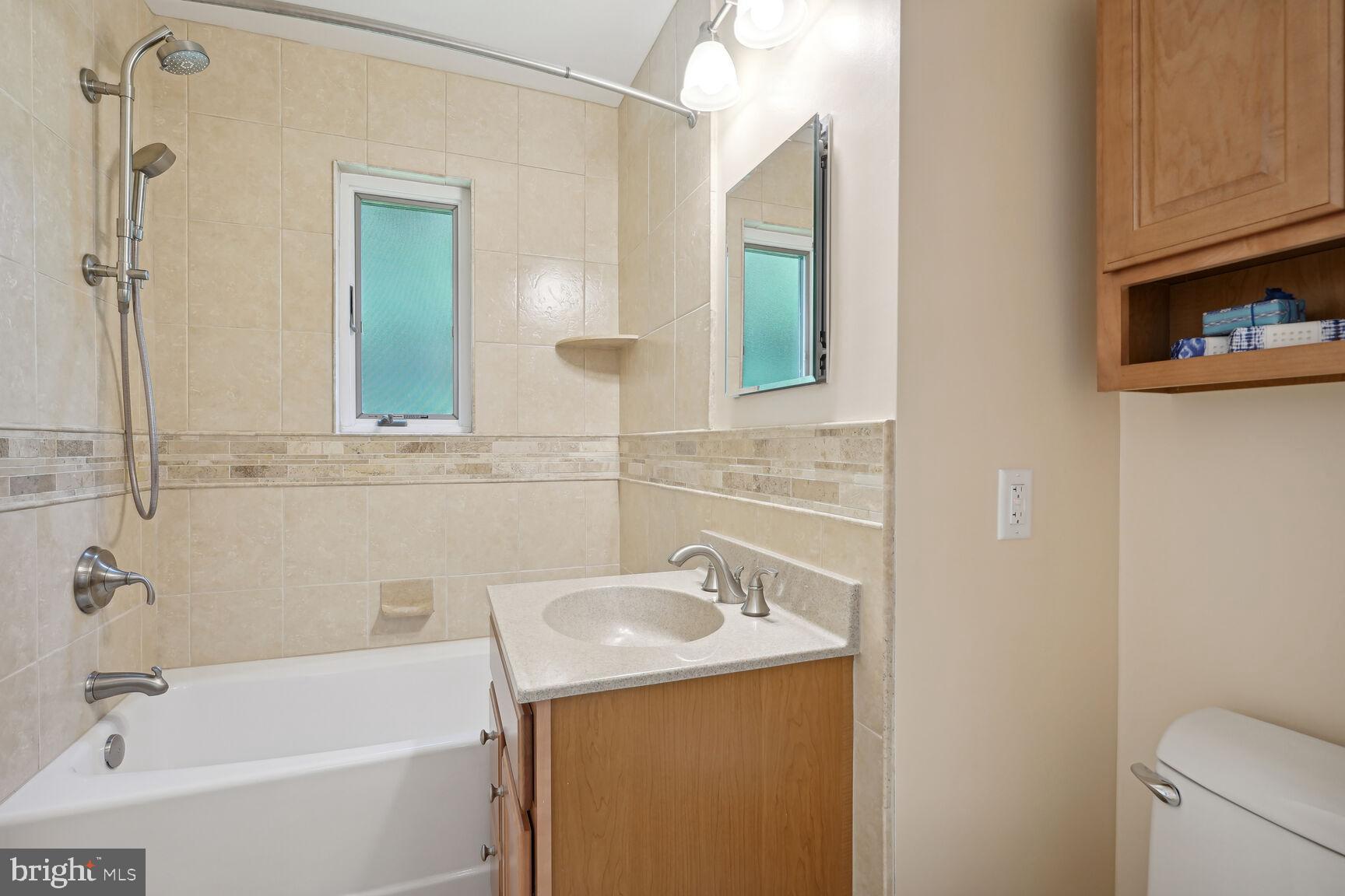 NORTH HILLS - Residential