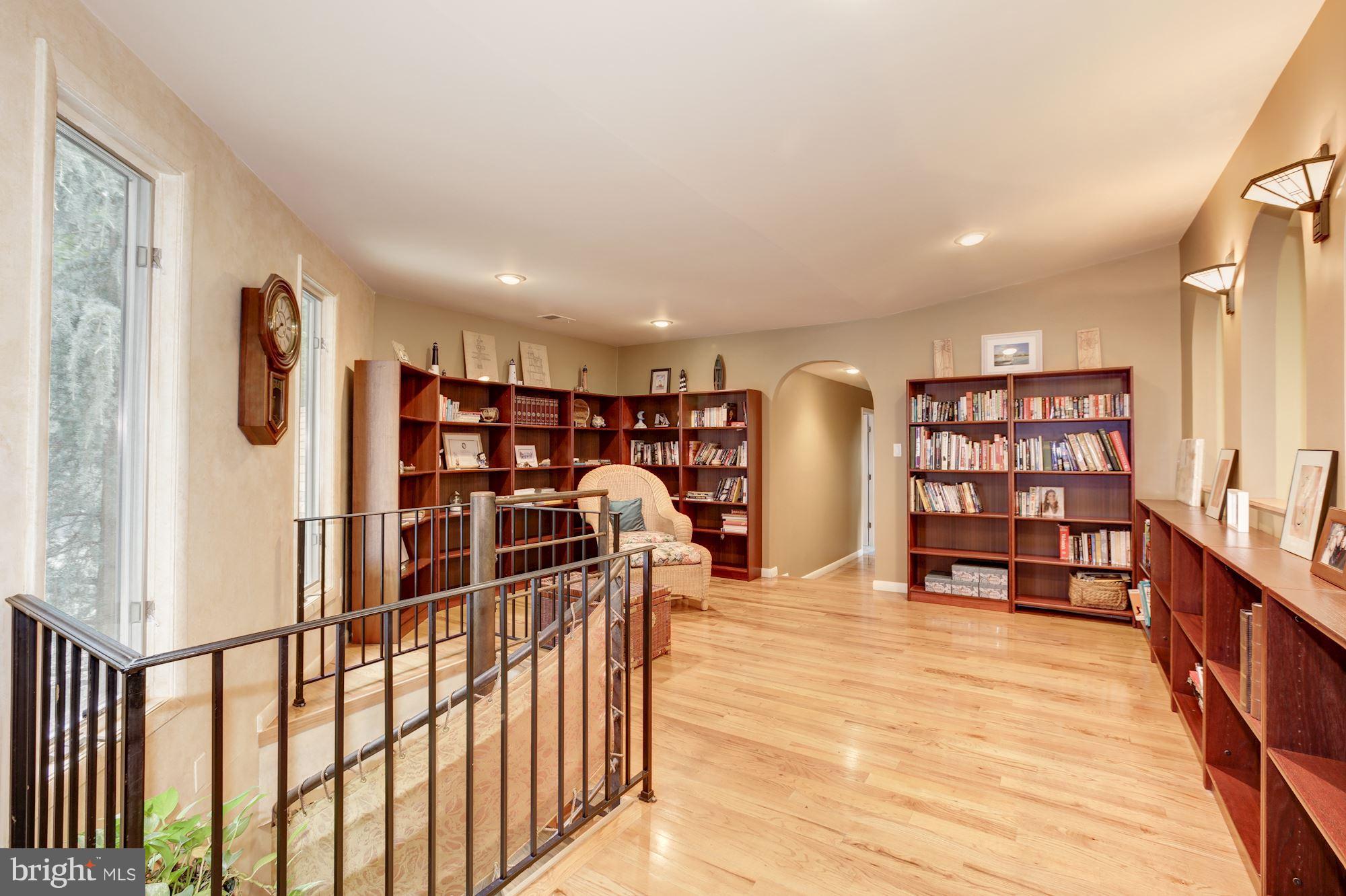 OAK HILL - Residential