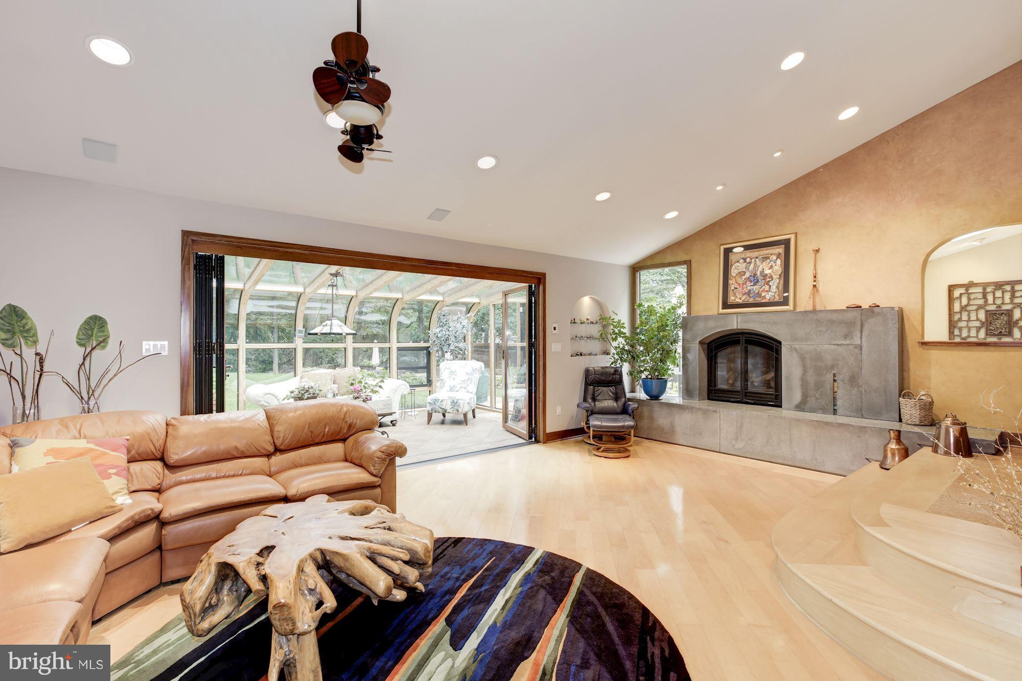 OAK HILL - Residential