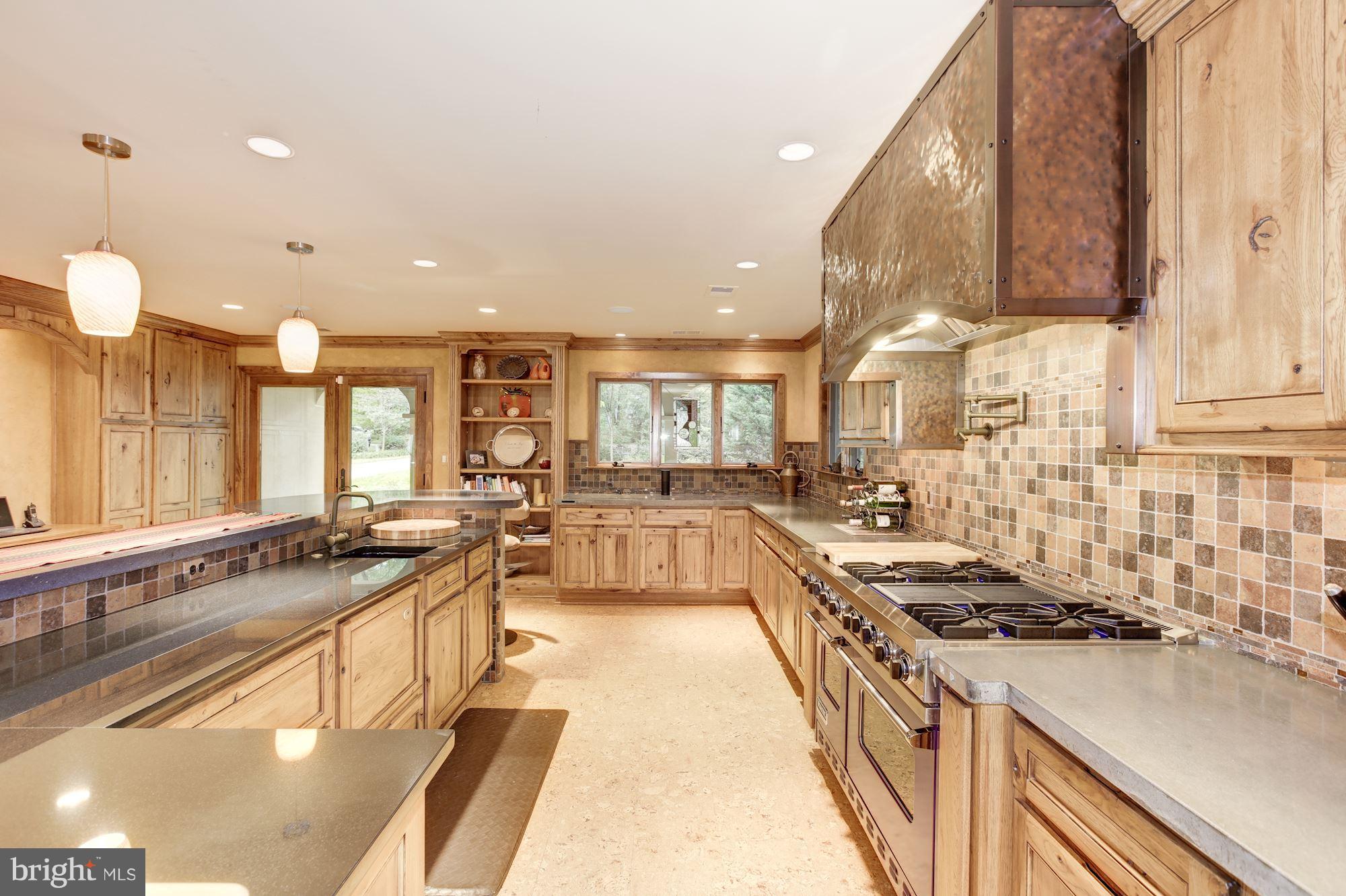 OAK HILL - Residential