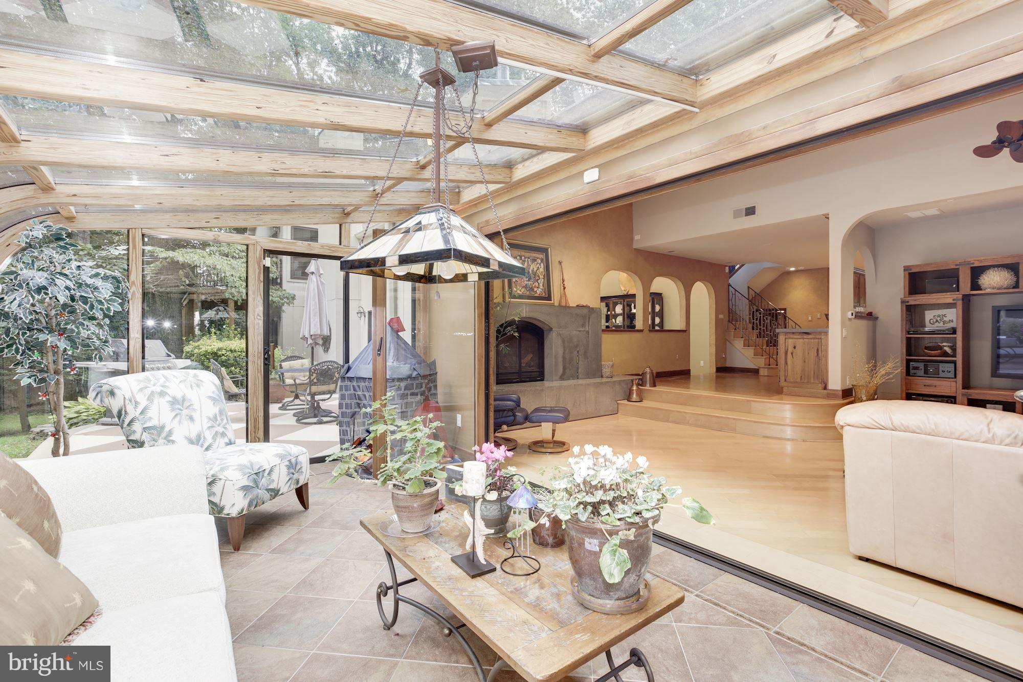 OAK HILL - Residential