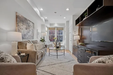 MLS: DCDC2277882