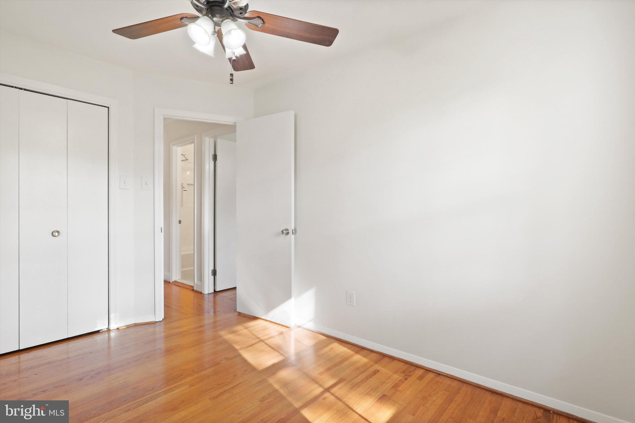 CARDINAL SQUARE - Residential Lease