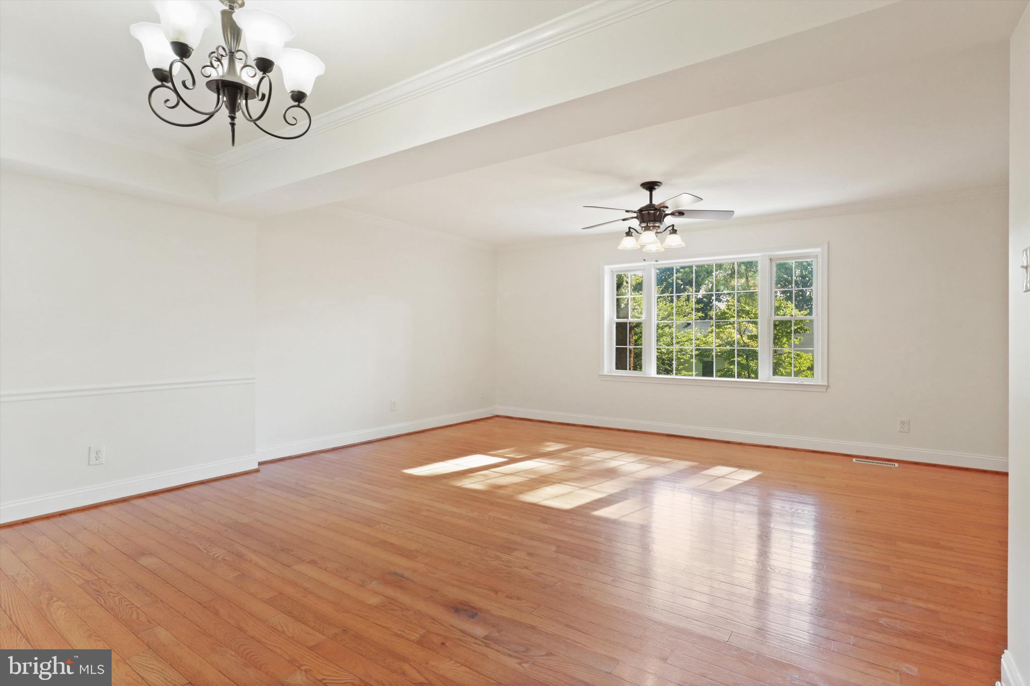 CARDINAL SQUARE - Residential Lease