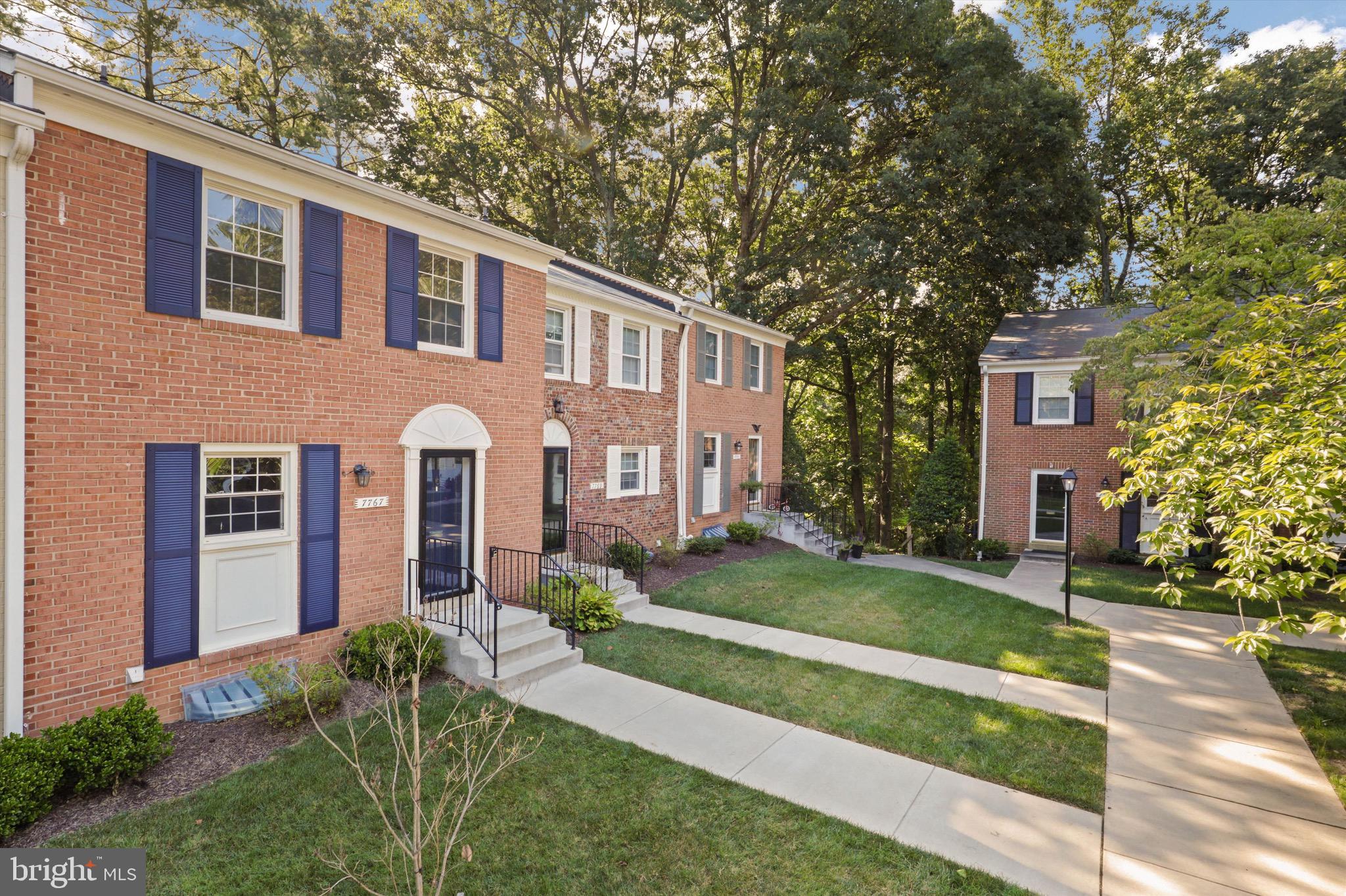 CARDINAL SQUARE - Residential Lease