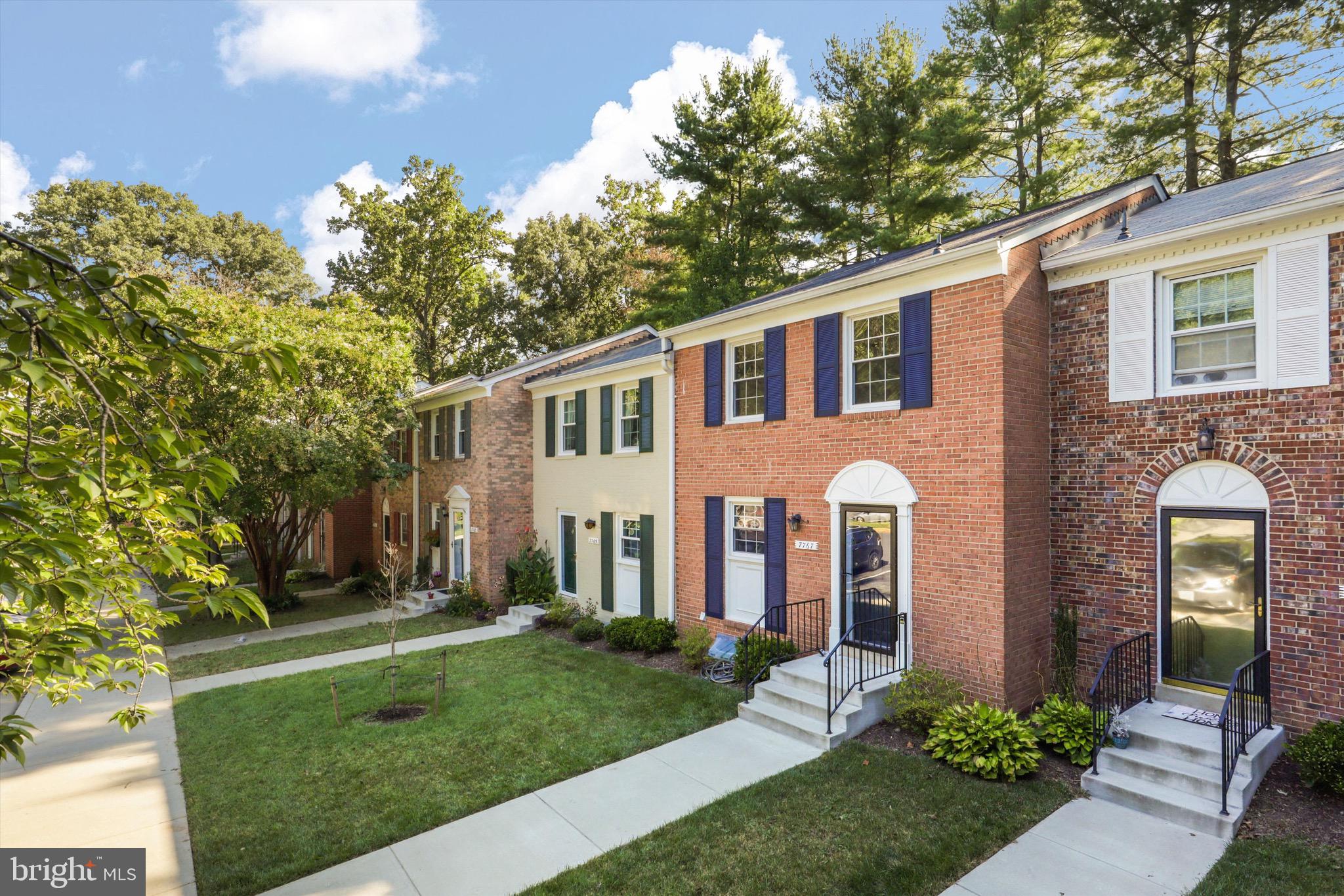 CARDINAL SQUARE - Residential Lease