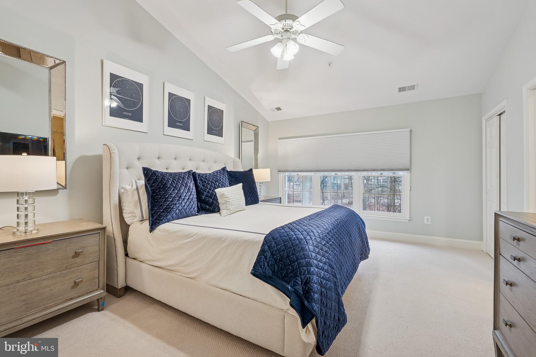 TOWER OAKS - Residential