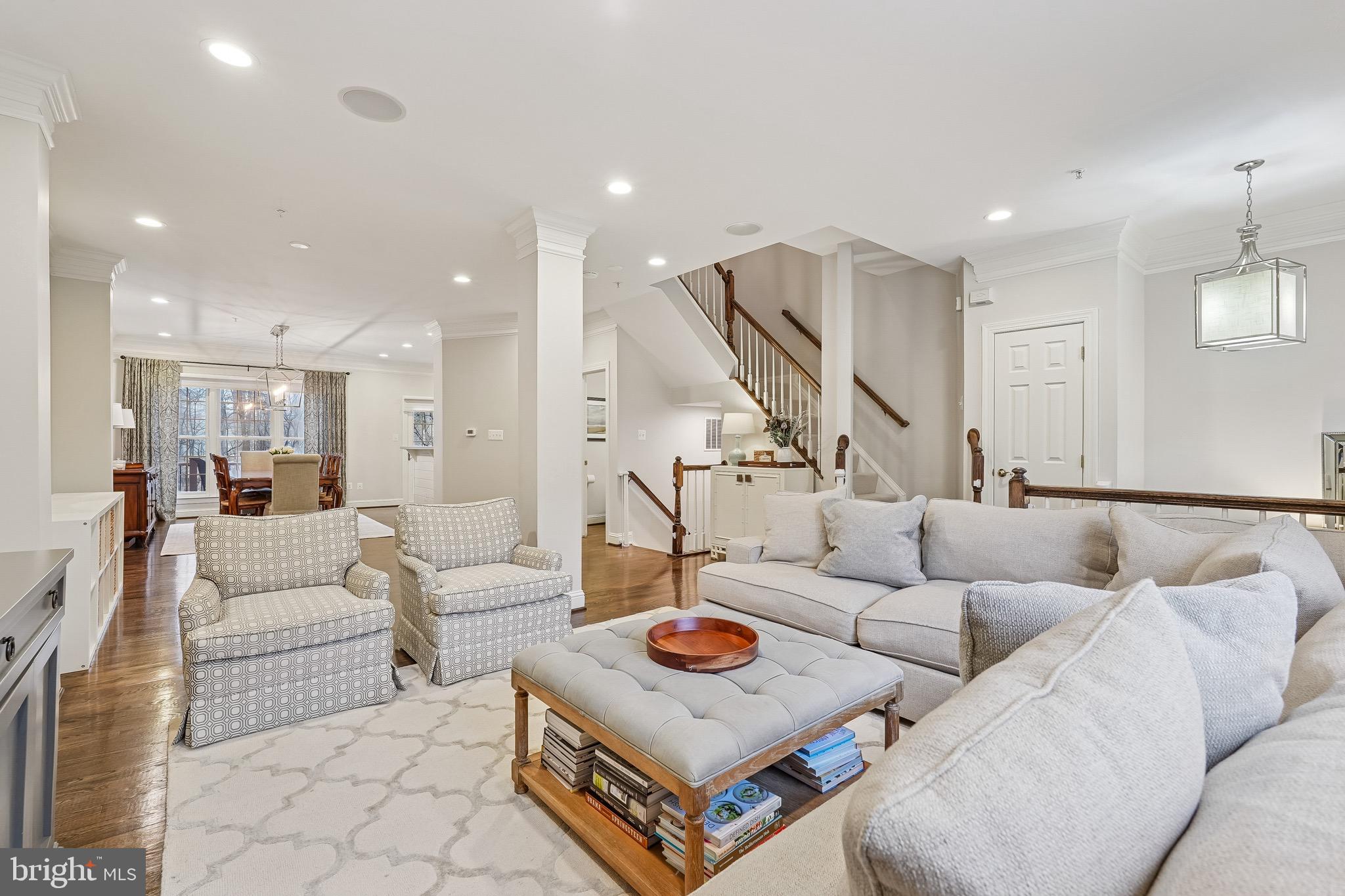 TOWER OAKS - Residential