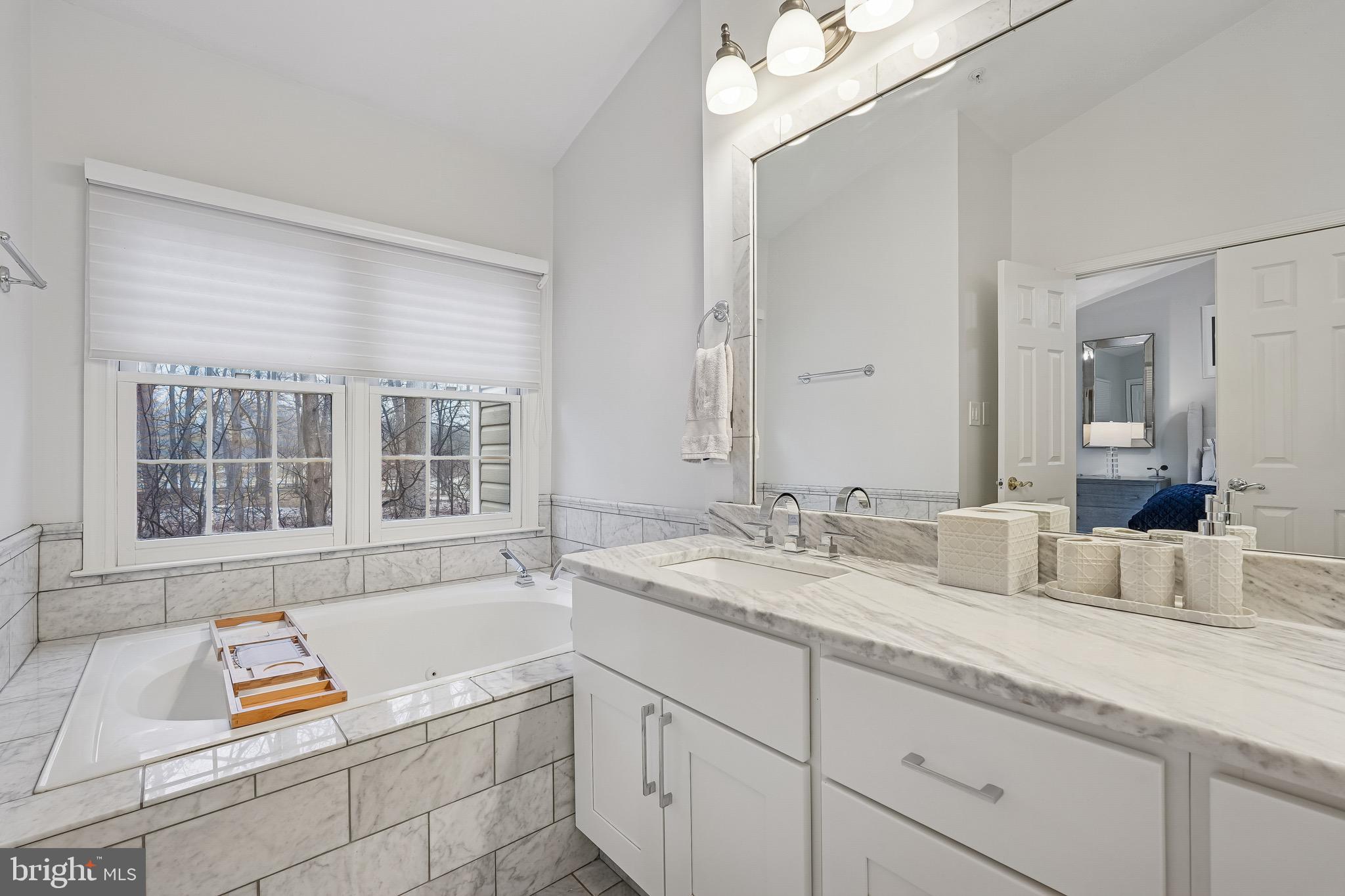 TOWER OAKS - Residential