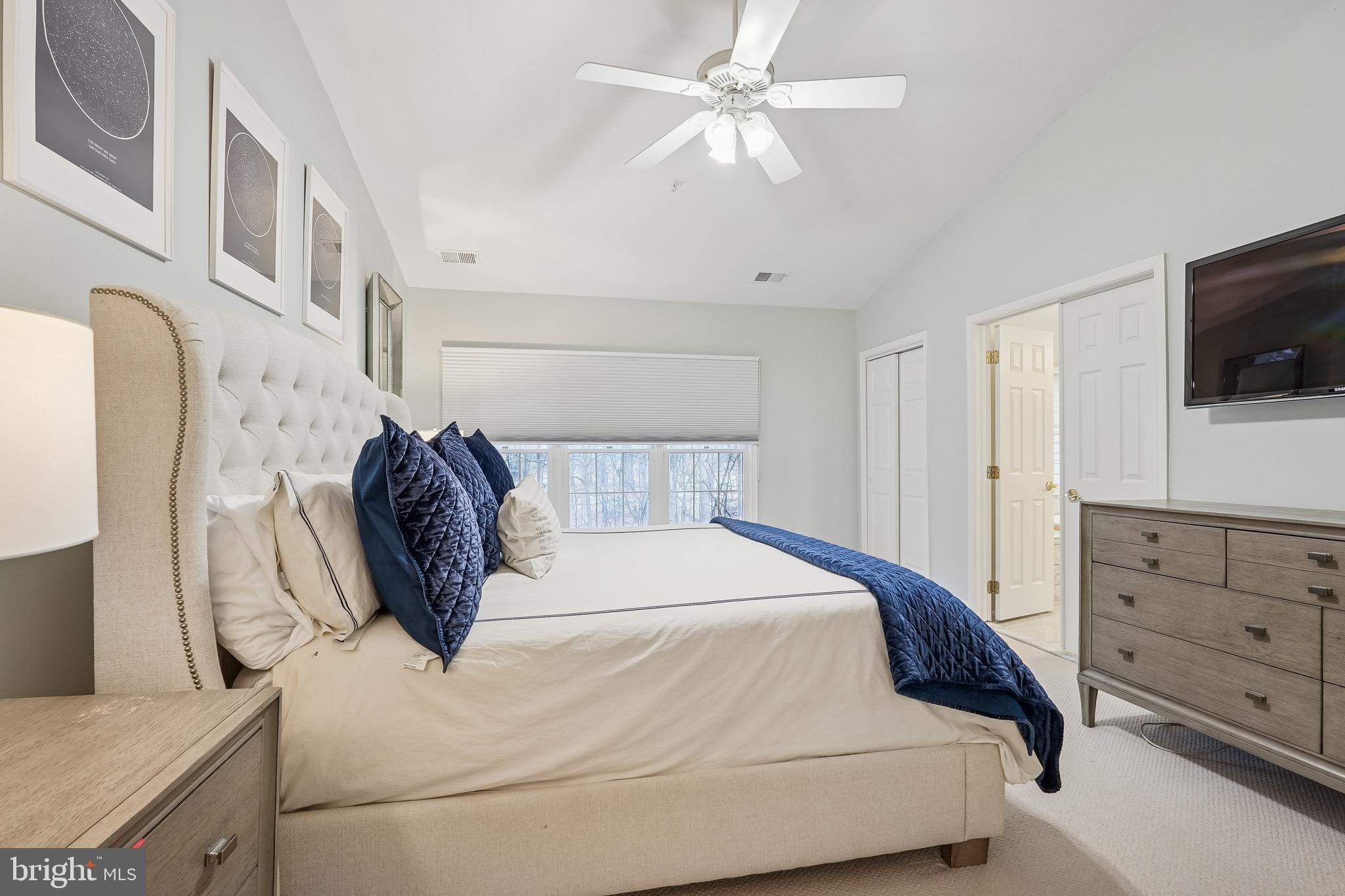 TOWER OAKS - Residential