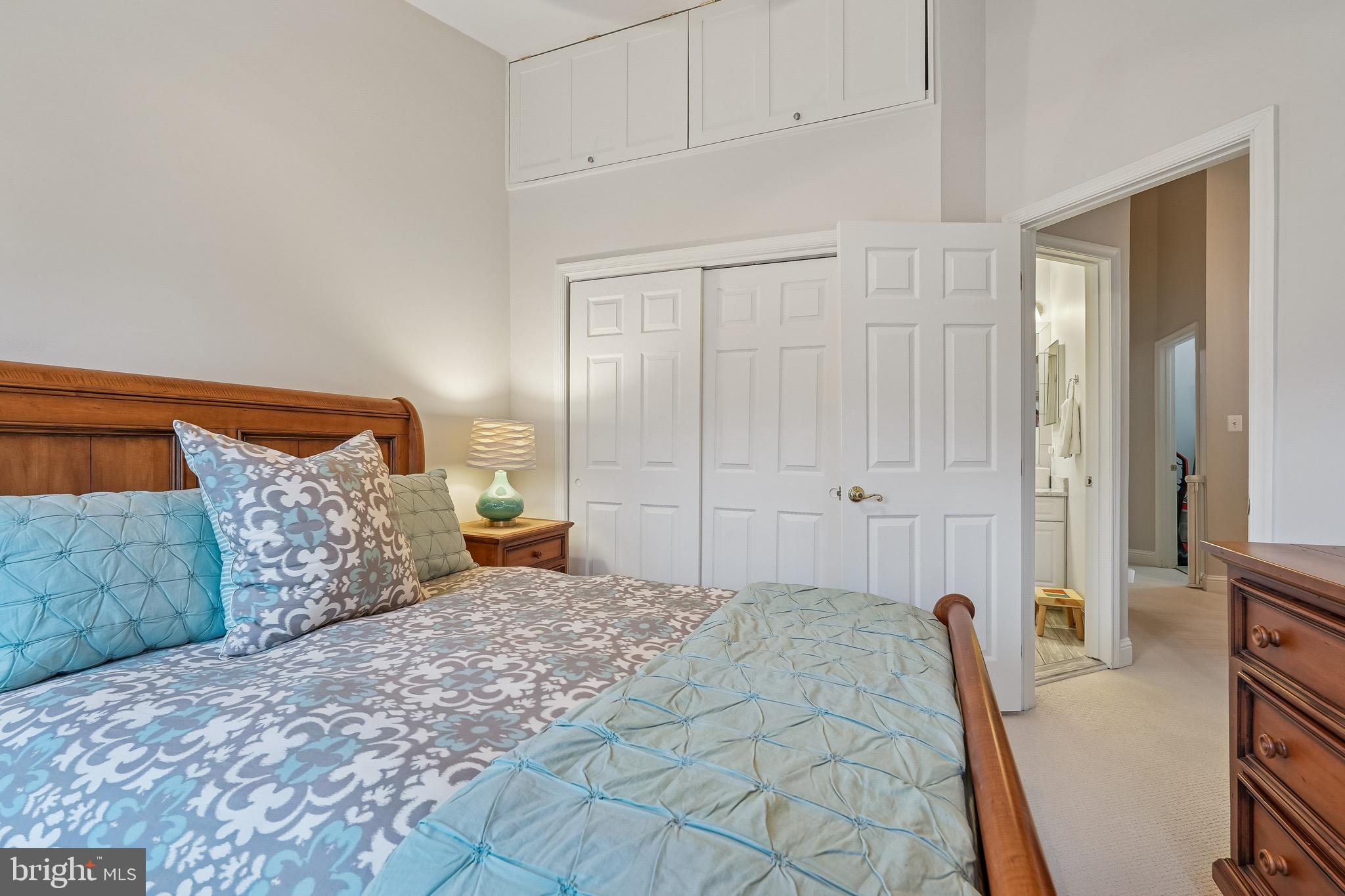 TOWER OAKS - Residential