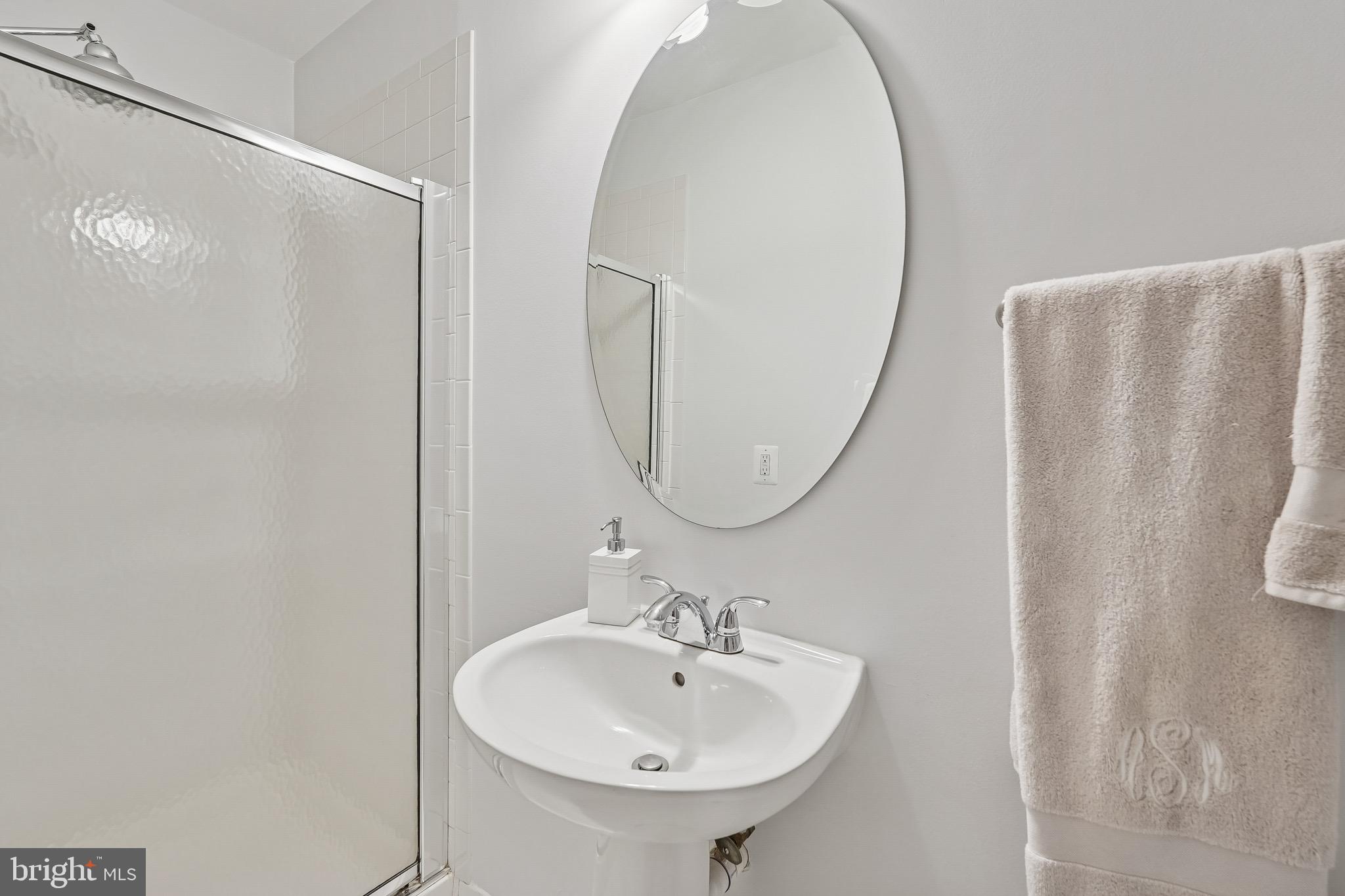 TOWER OAKS - Residential