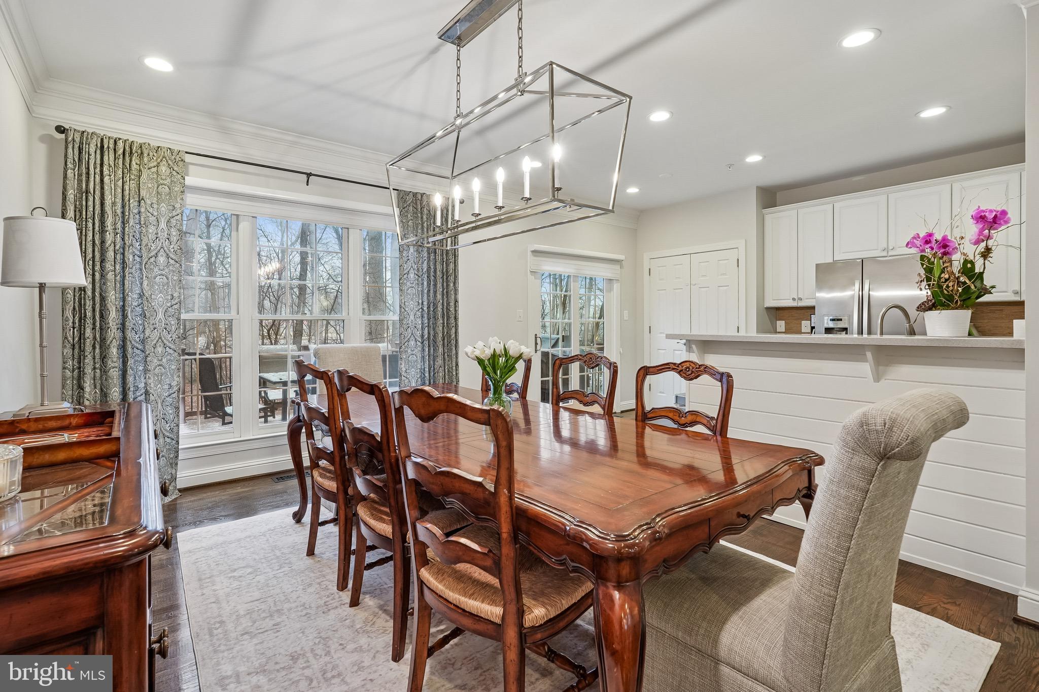 TOWER OAKS - Residential