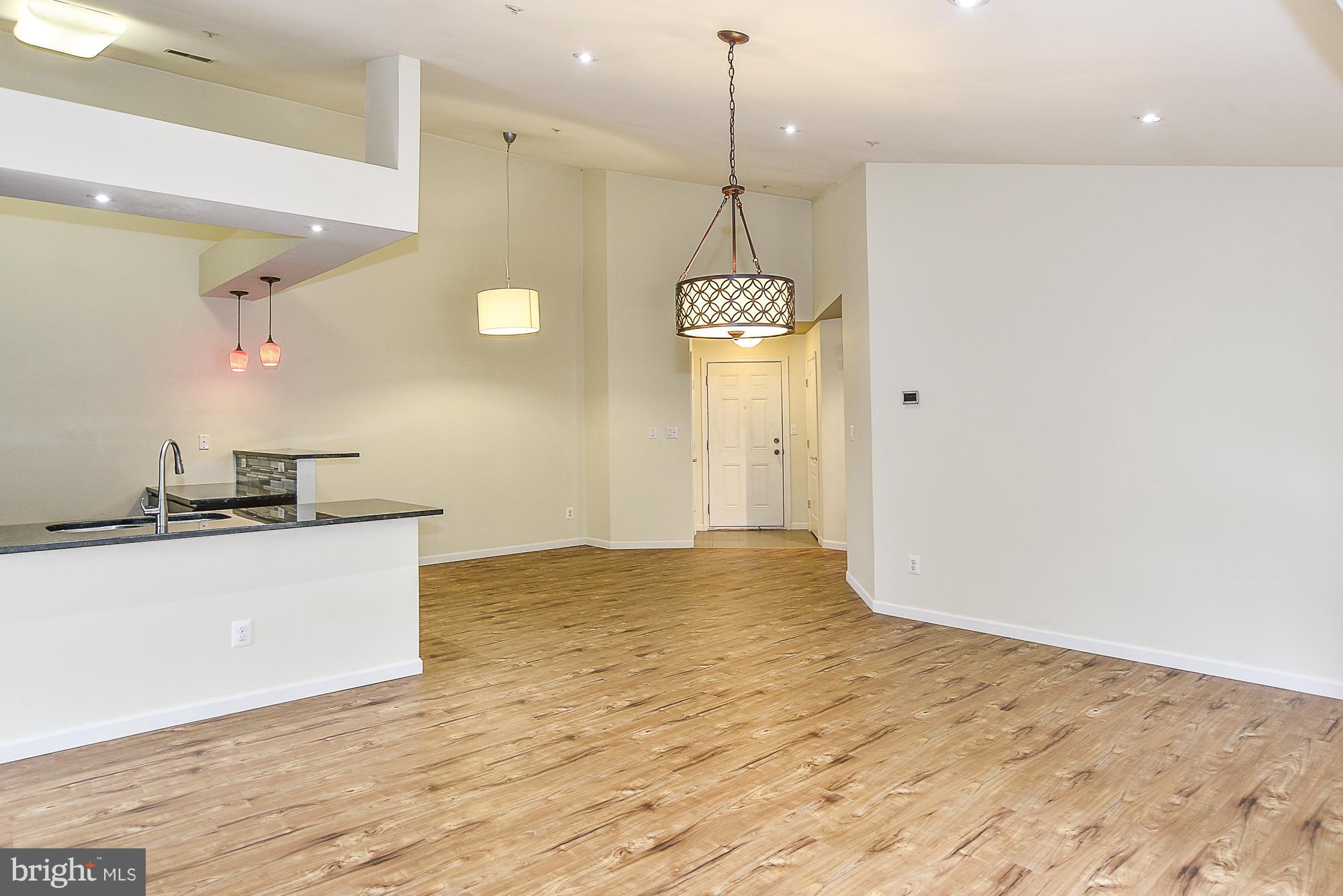 CARDINAL PLACE - Residential