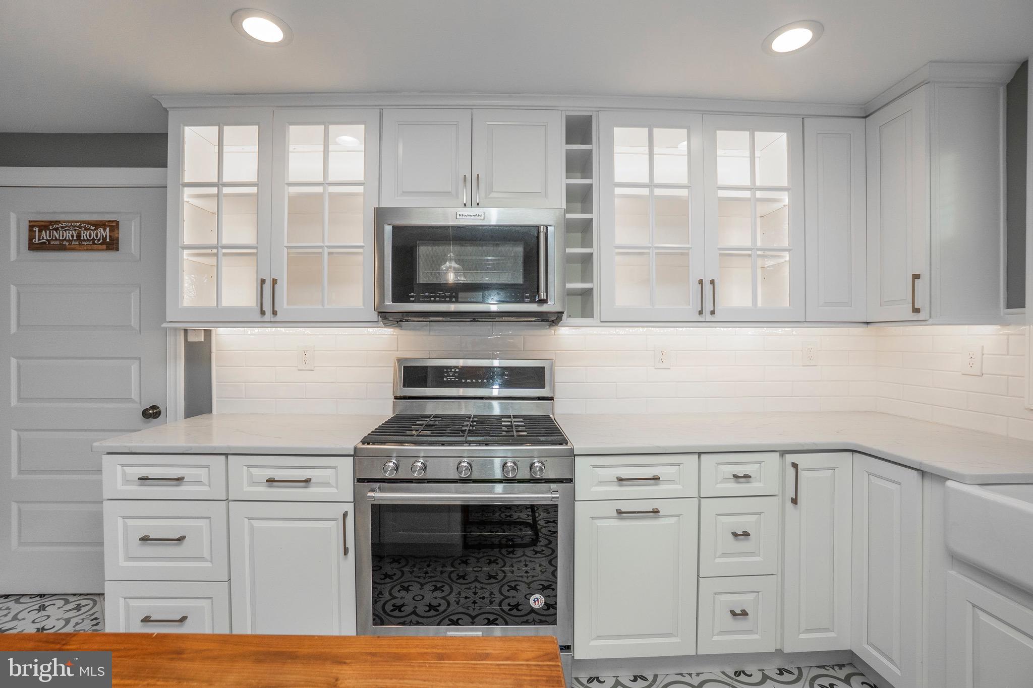 LANSDOWNE - Residential Income