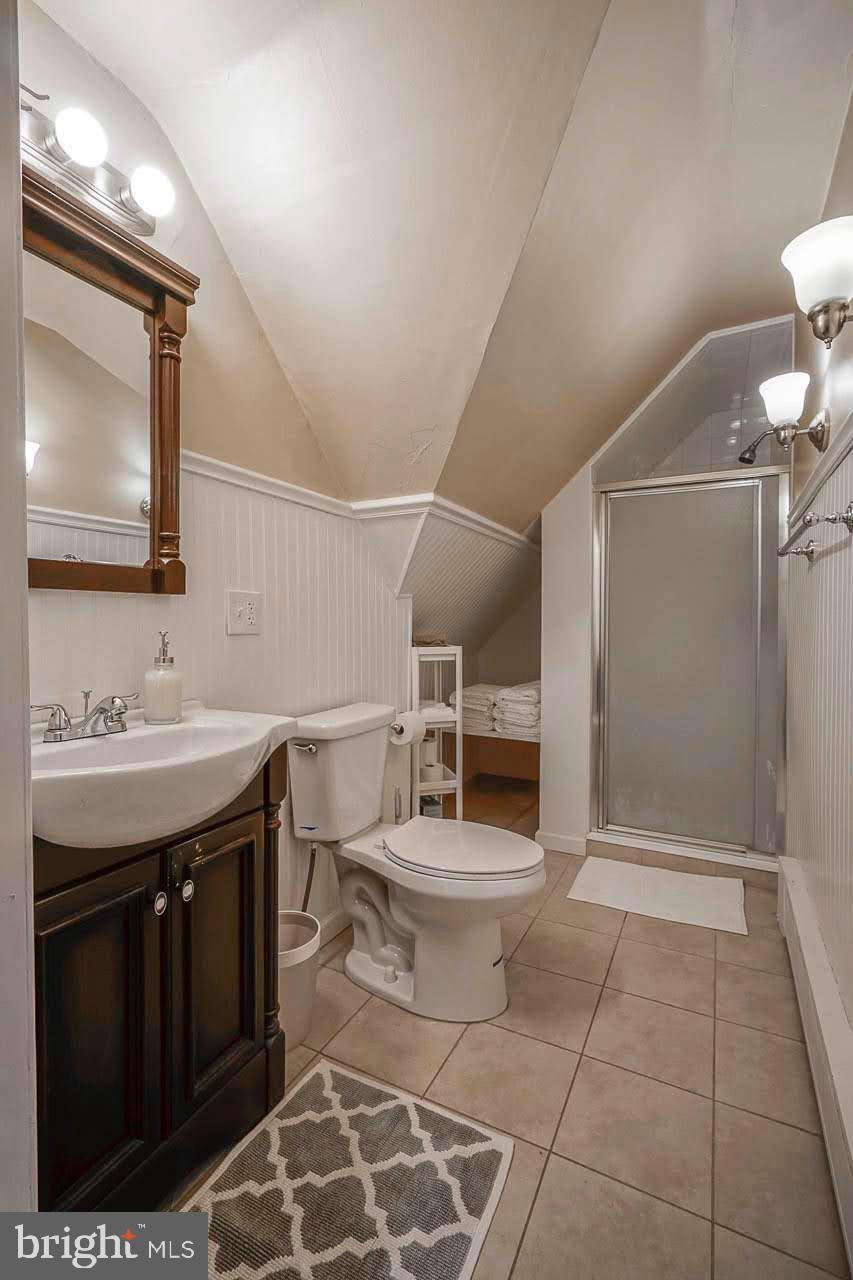 LANSDOWNE - Residential Income