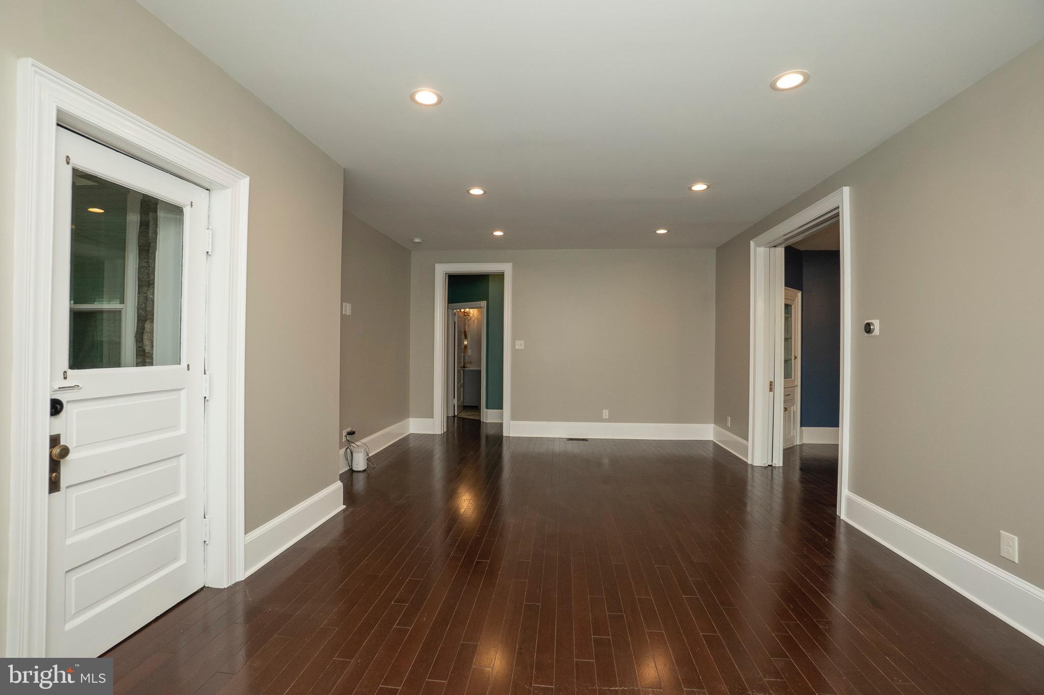 LANSDOWNE - Residential Income