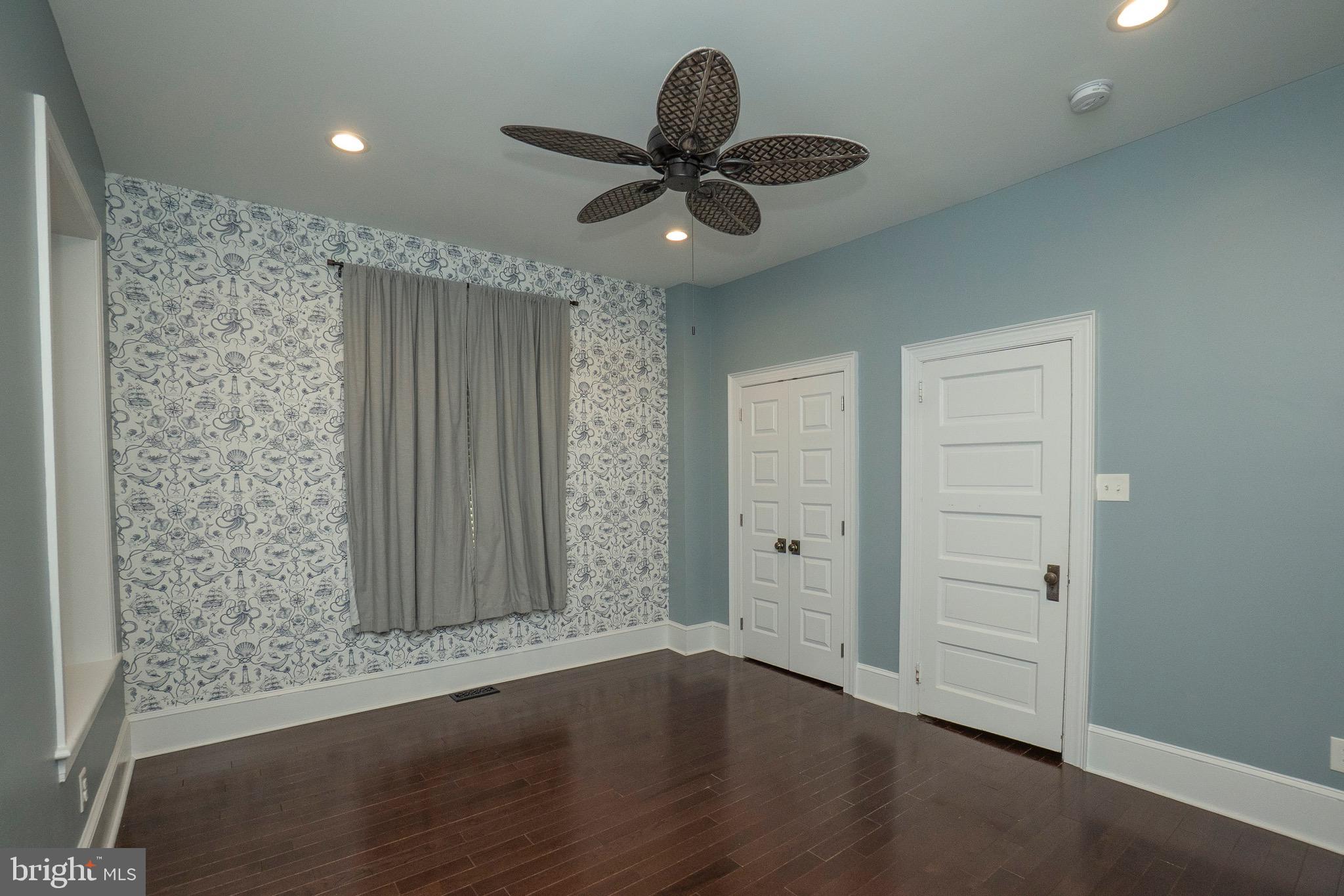 LANSDOWNE - Residential Income