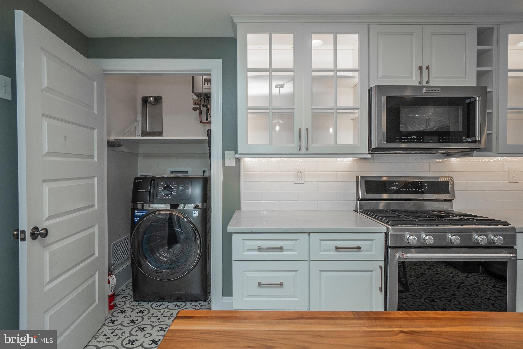 LANSDOWNE - Residential Income