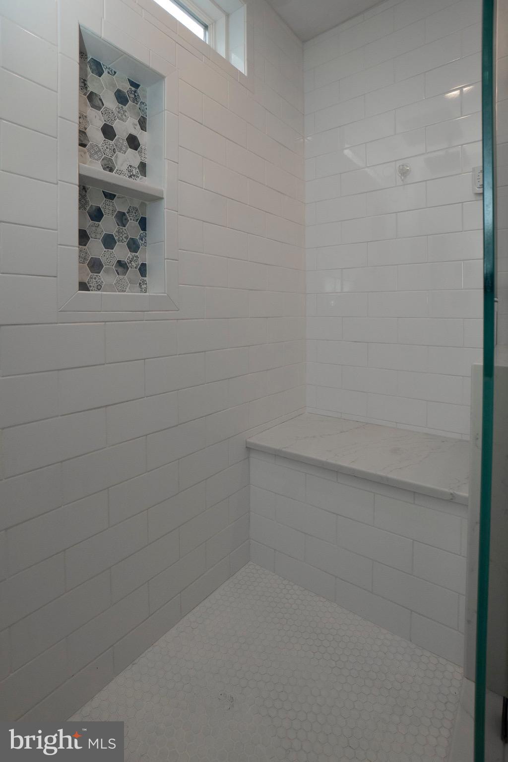 LANSDOWNE - Residential Income