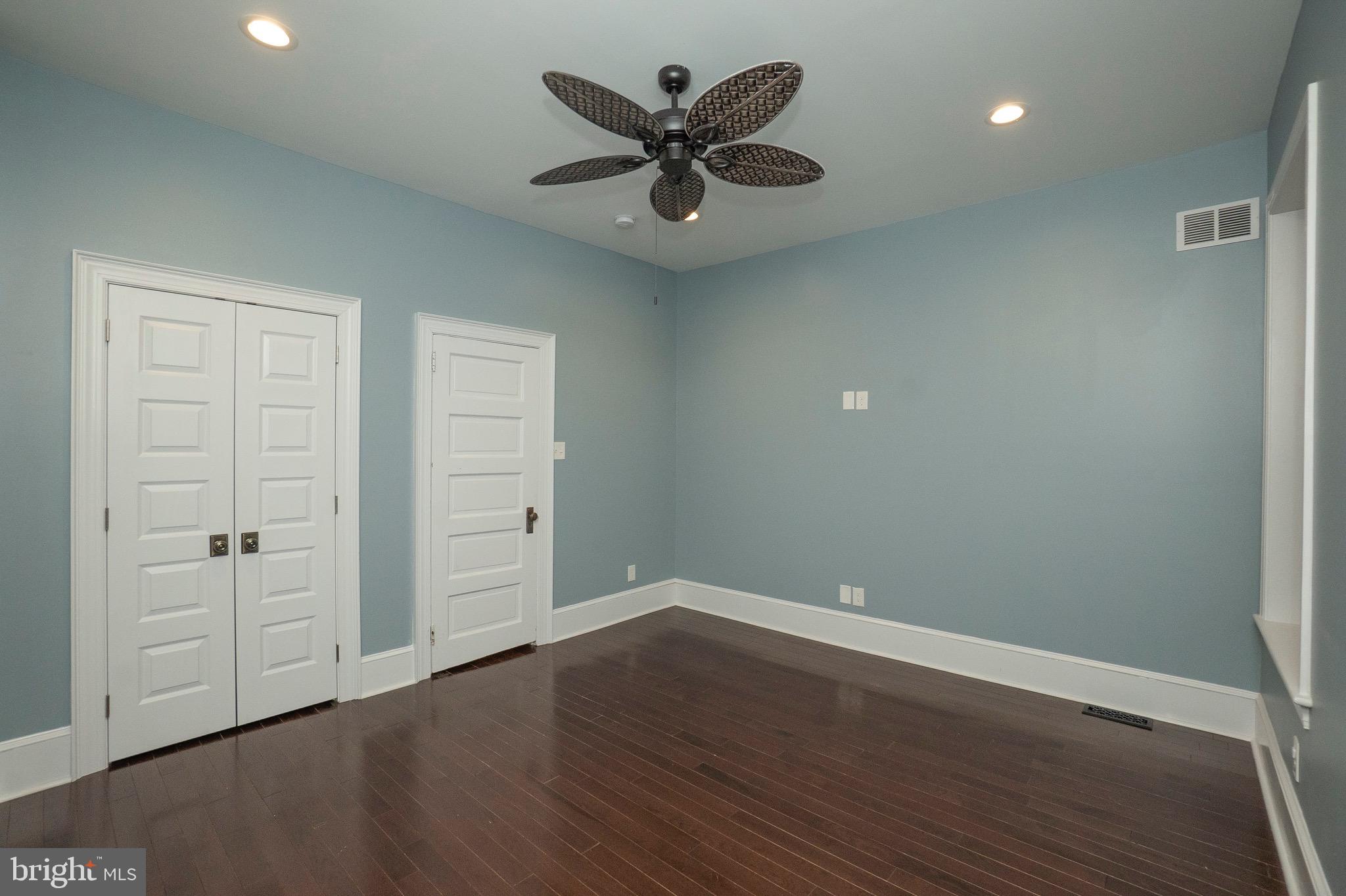 LANSDOWNE - Residential Income