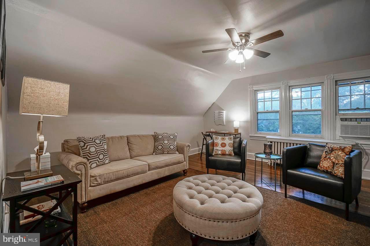 LANSDOWNE - Residential Income