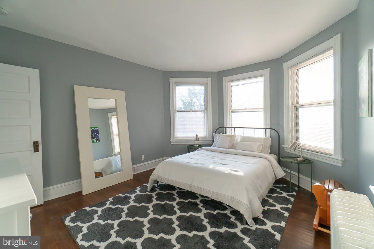 LANSDOWNE - Residential Income