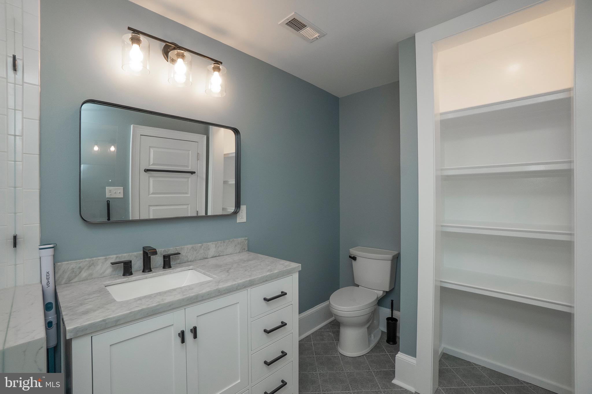 LANSDOWNE - Residential Income