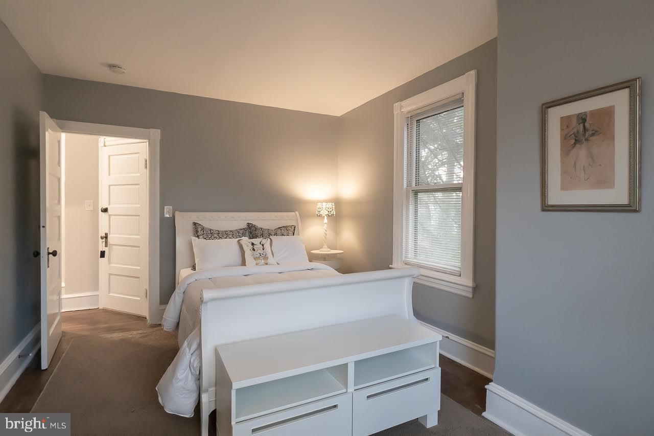 LANSDOWNE - Residential Income