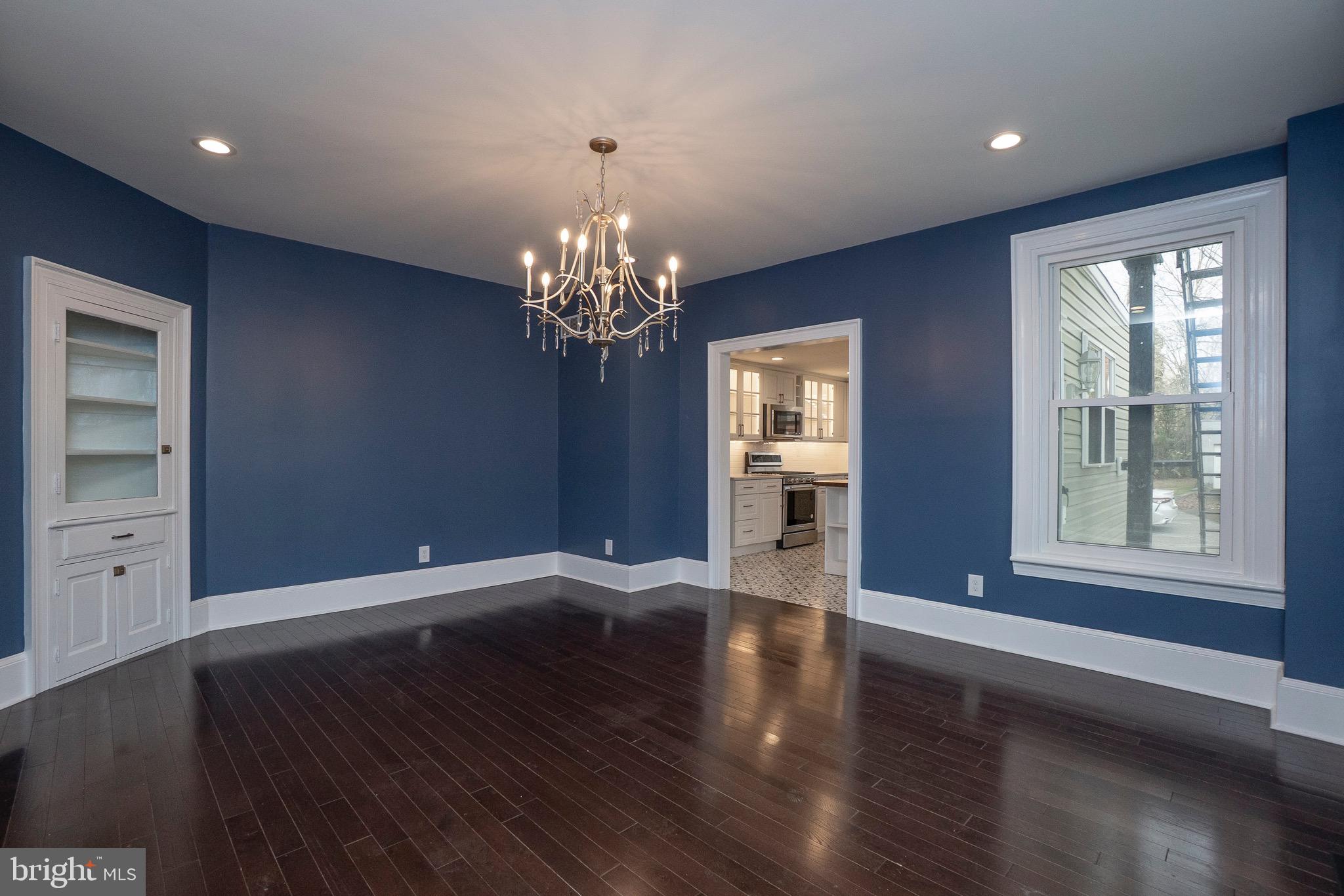 LANSDOWNE - Residential Income