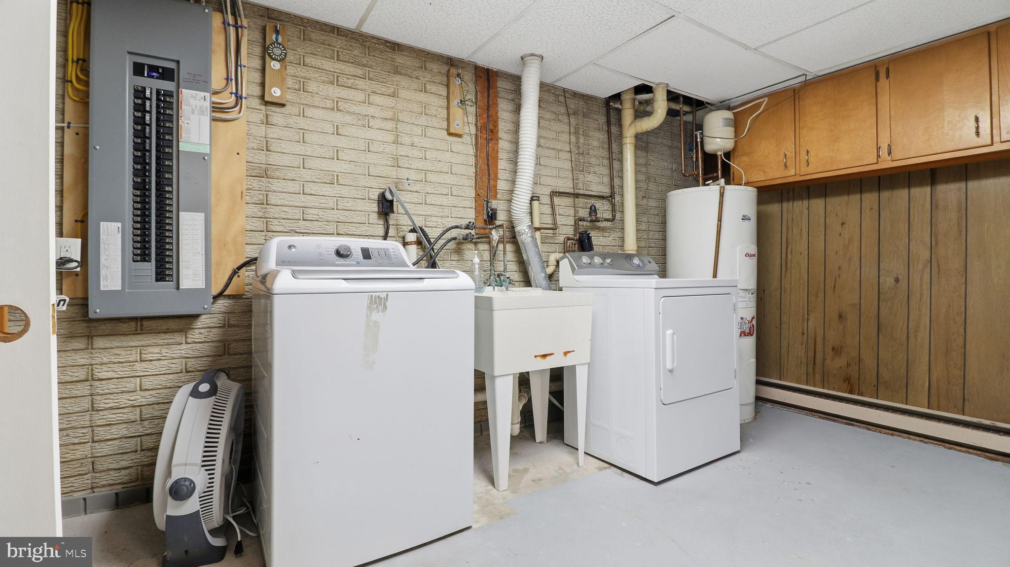 TALLYN RIDGE ESTATES - Residential