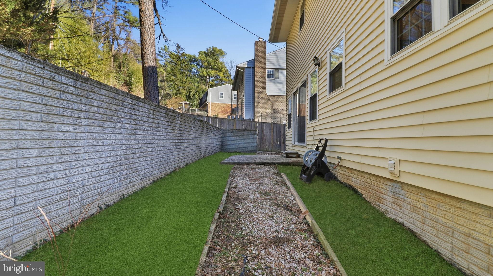 TALLYN RIDGE ESTATES - Residential